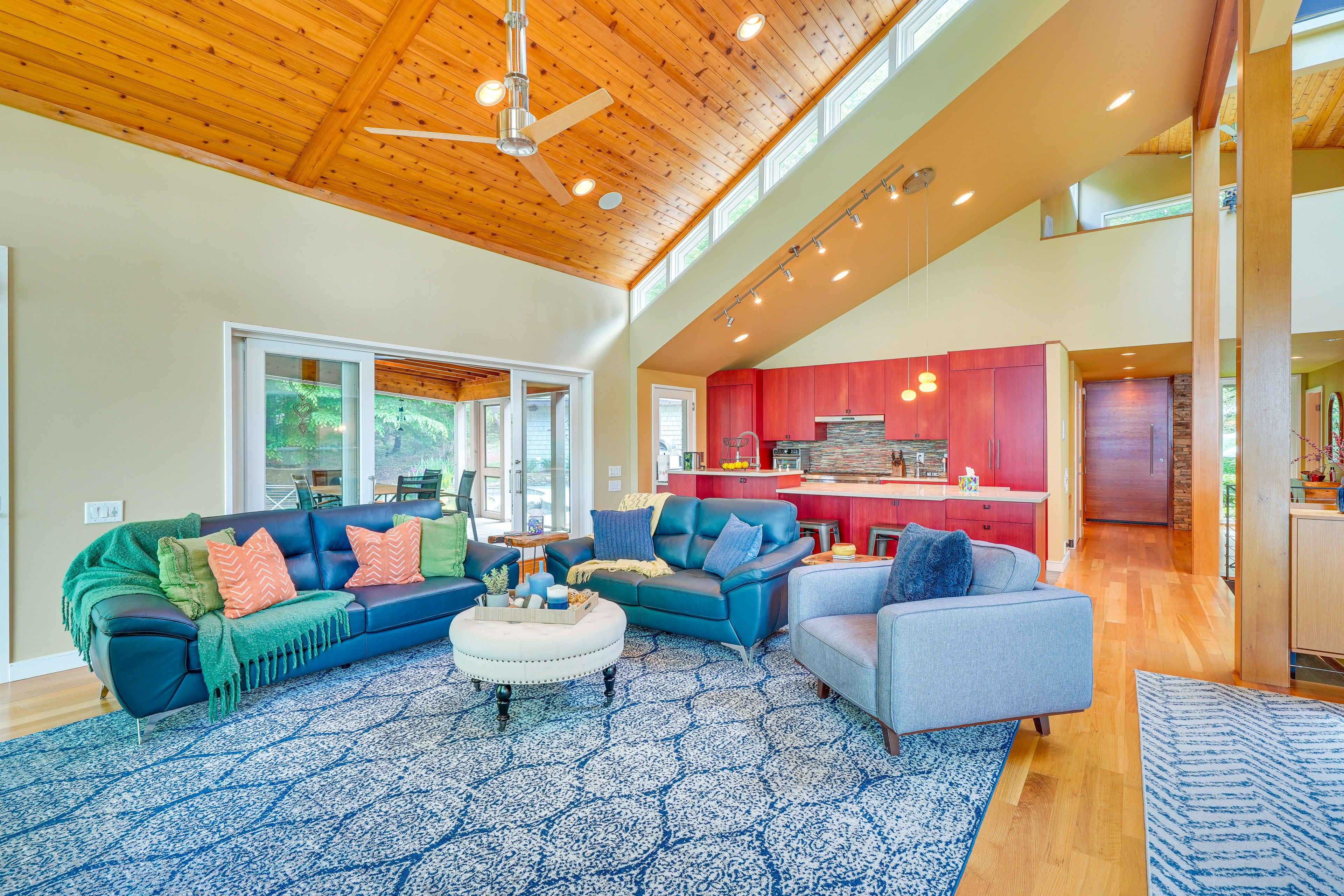 Living Room | Fireplace | Free WiFi | 1st Floor