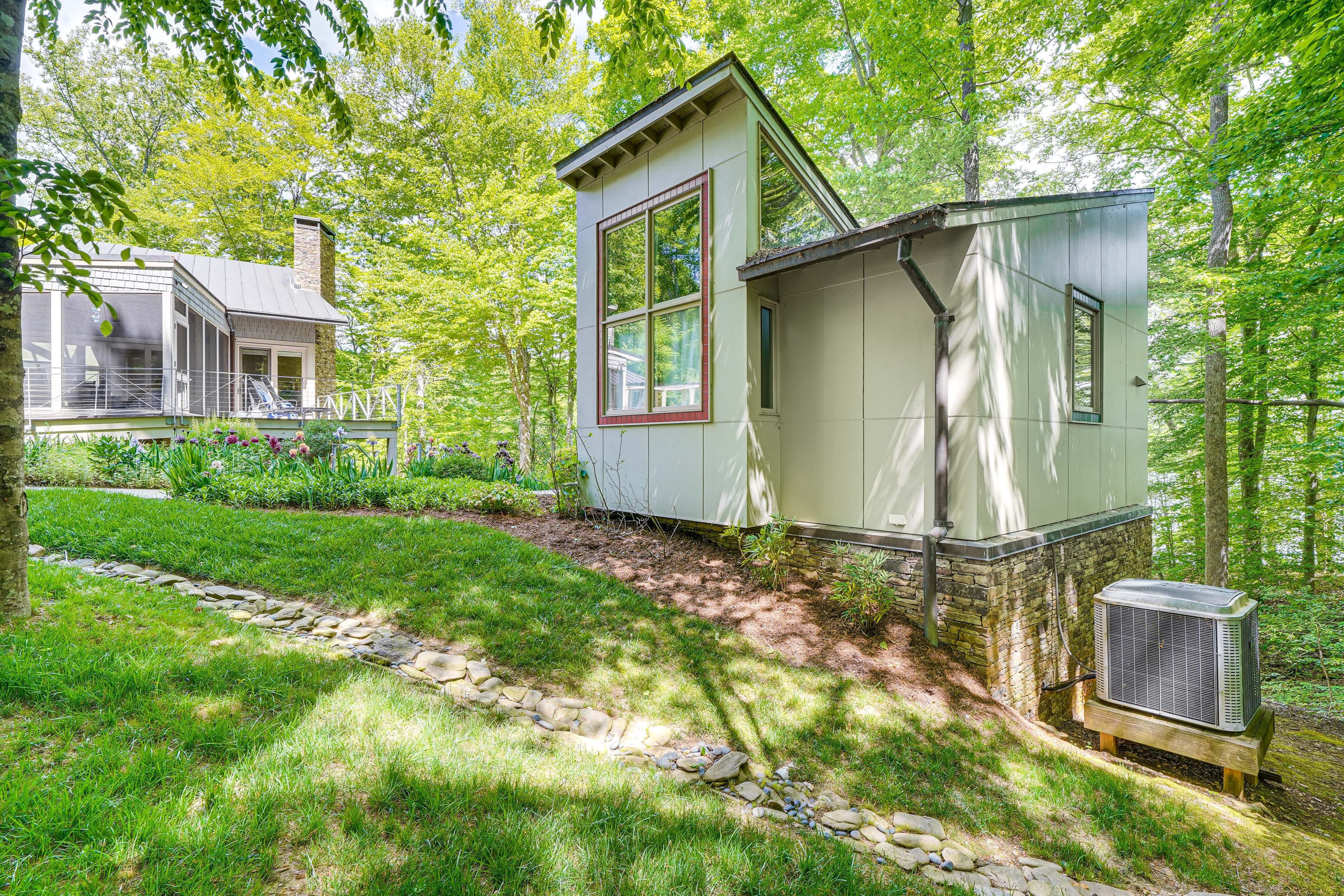 Detached Suite Exterior