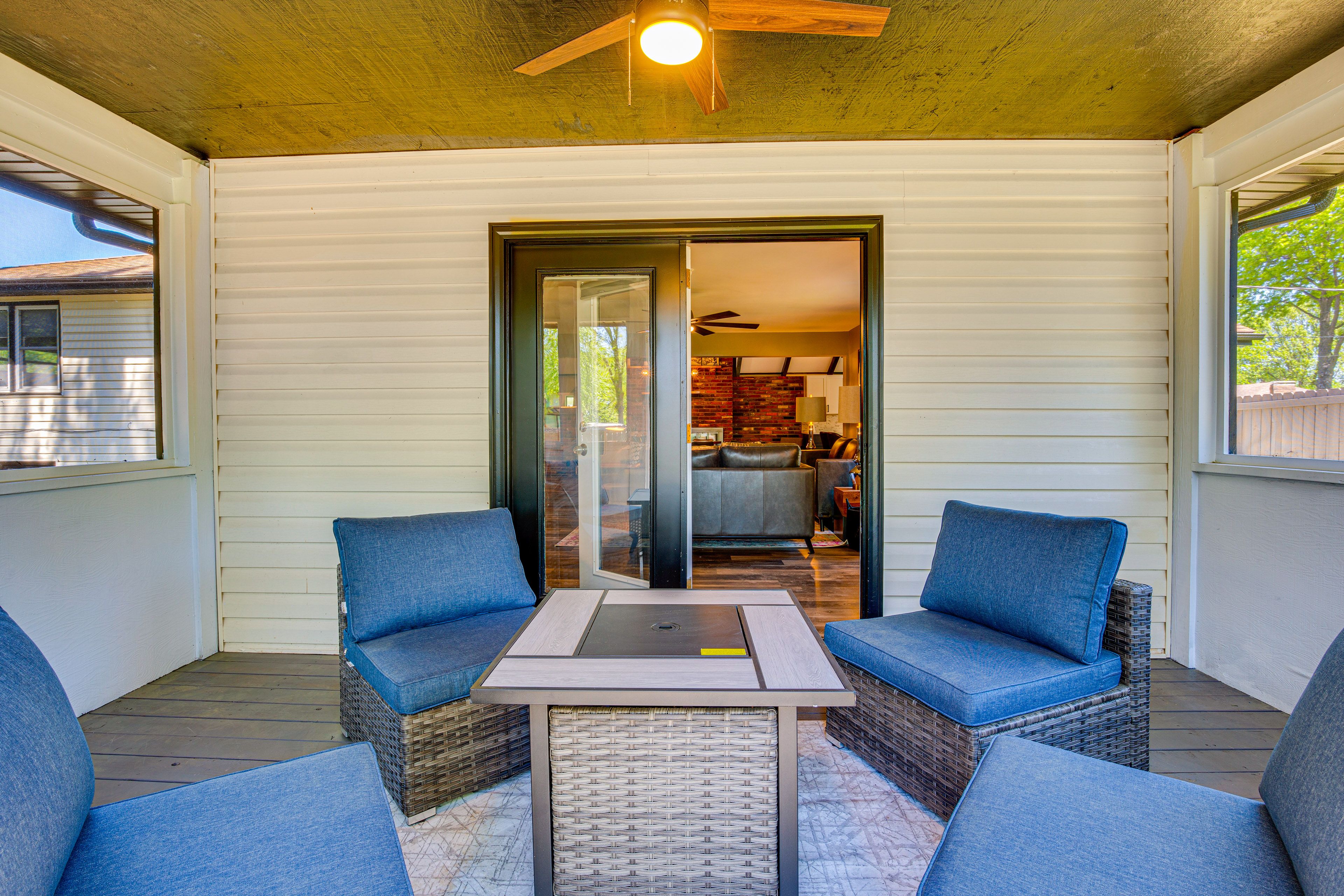 Private Screened-In Deck