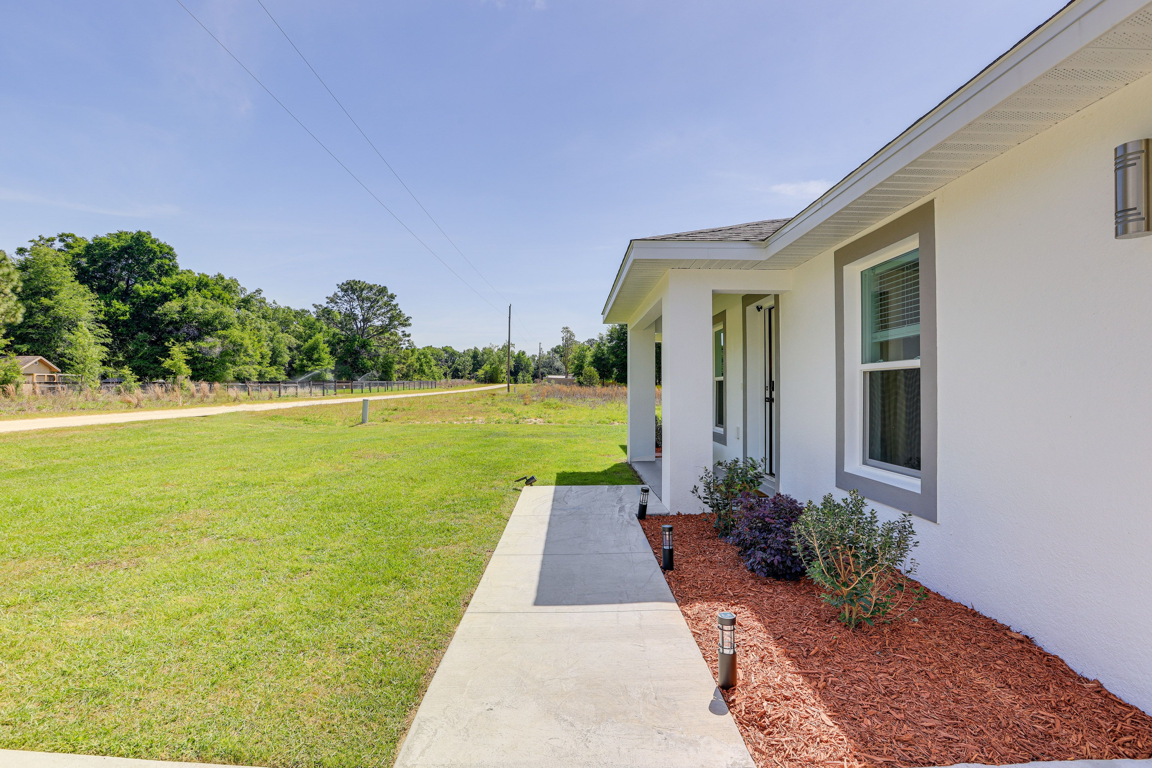 Property Exterior | Driveway (2 Vehicles) | Free Street Parking