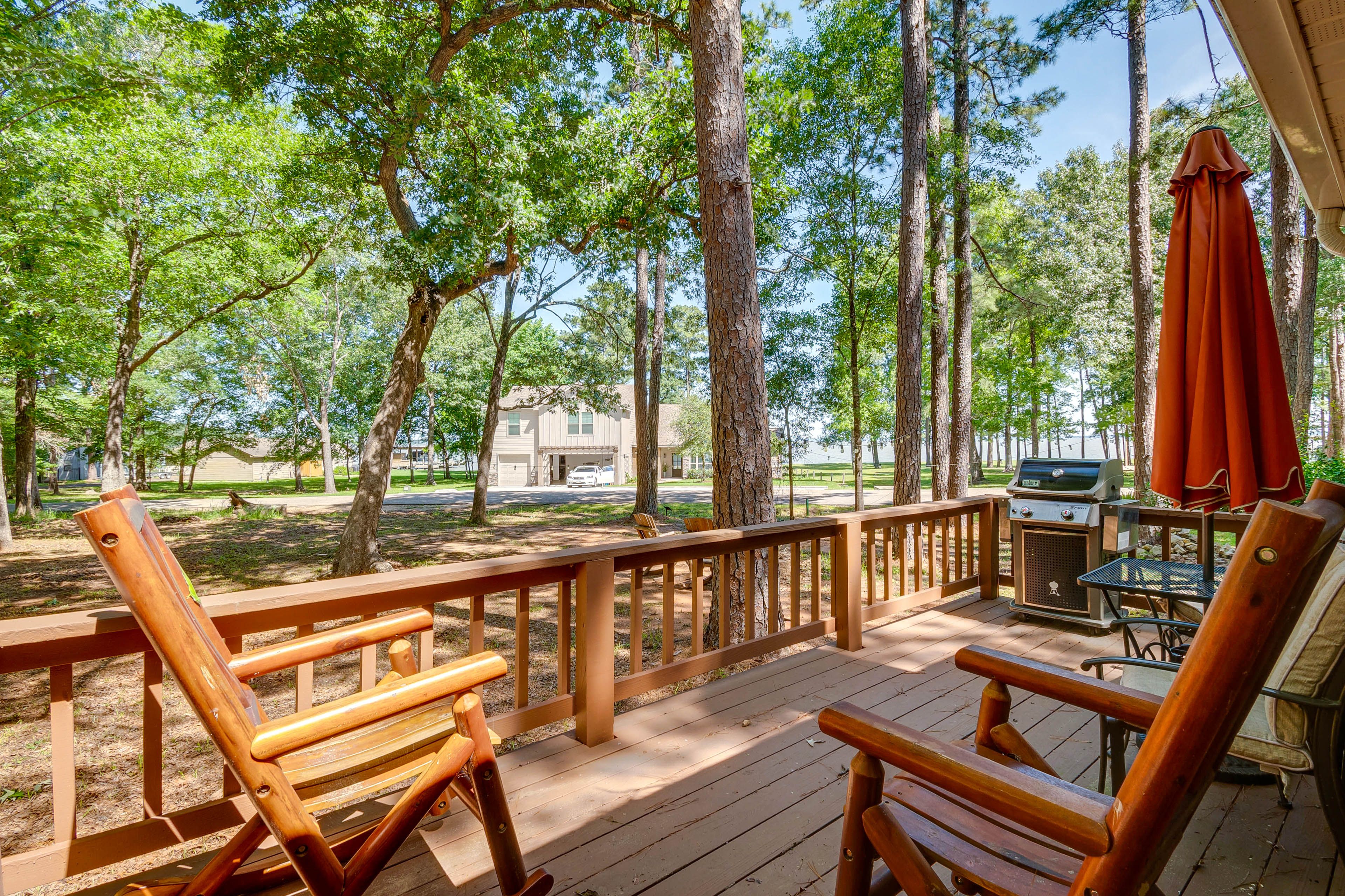 Private Deck | Outdoor Dining | Lake View | Self Check-In