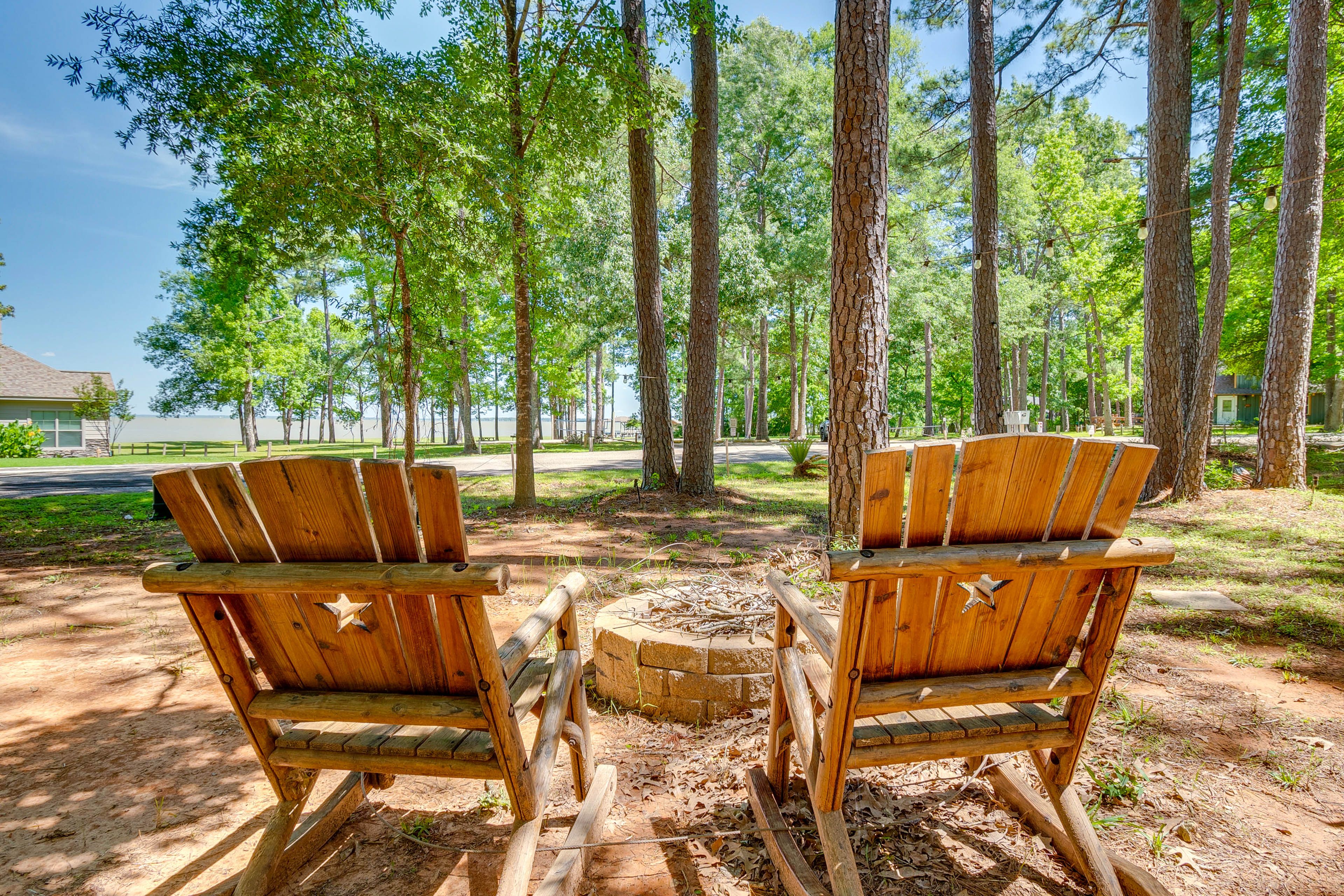 Wood-Burning Fire Pit | Lake View