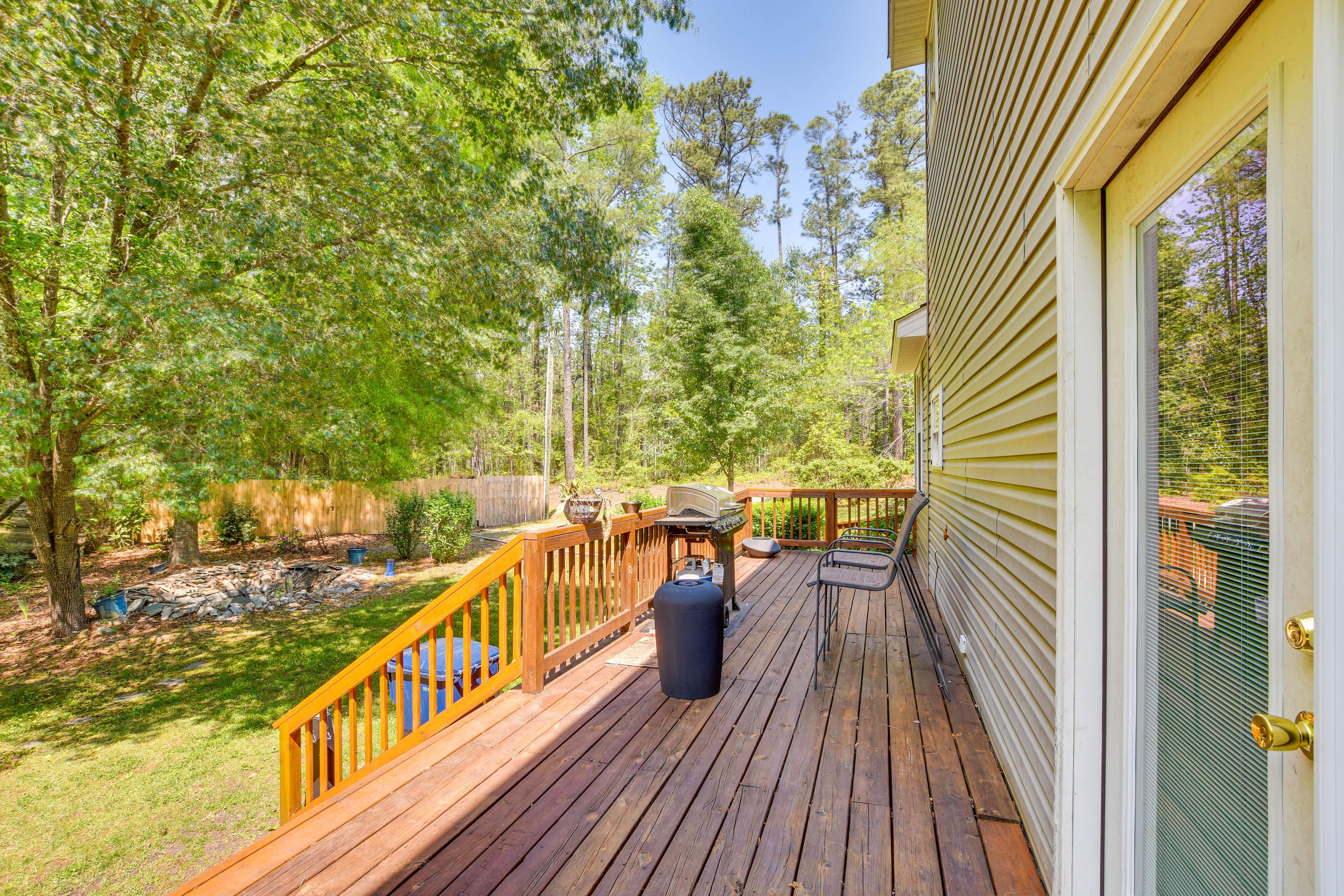 Back Deck | Gas Grill | Fire Pit