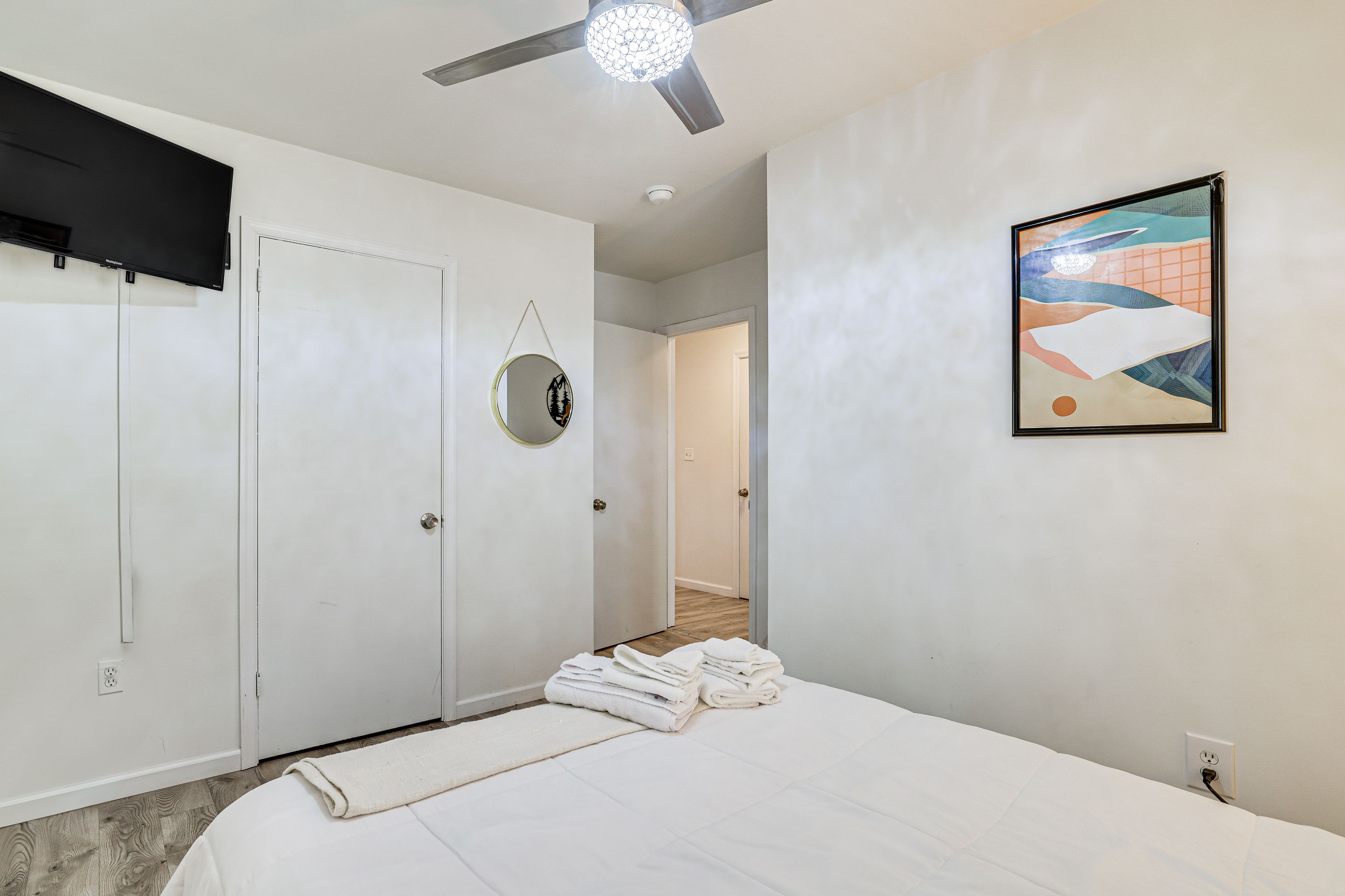 Bedroom 1 | 1st Floor | Queen Bed