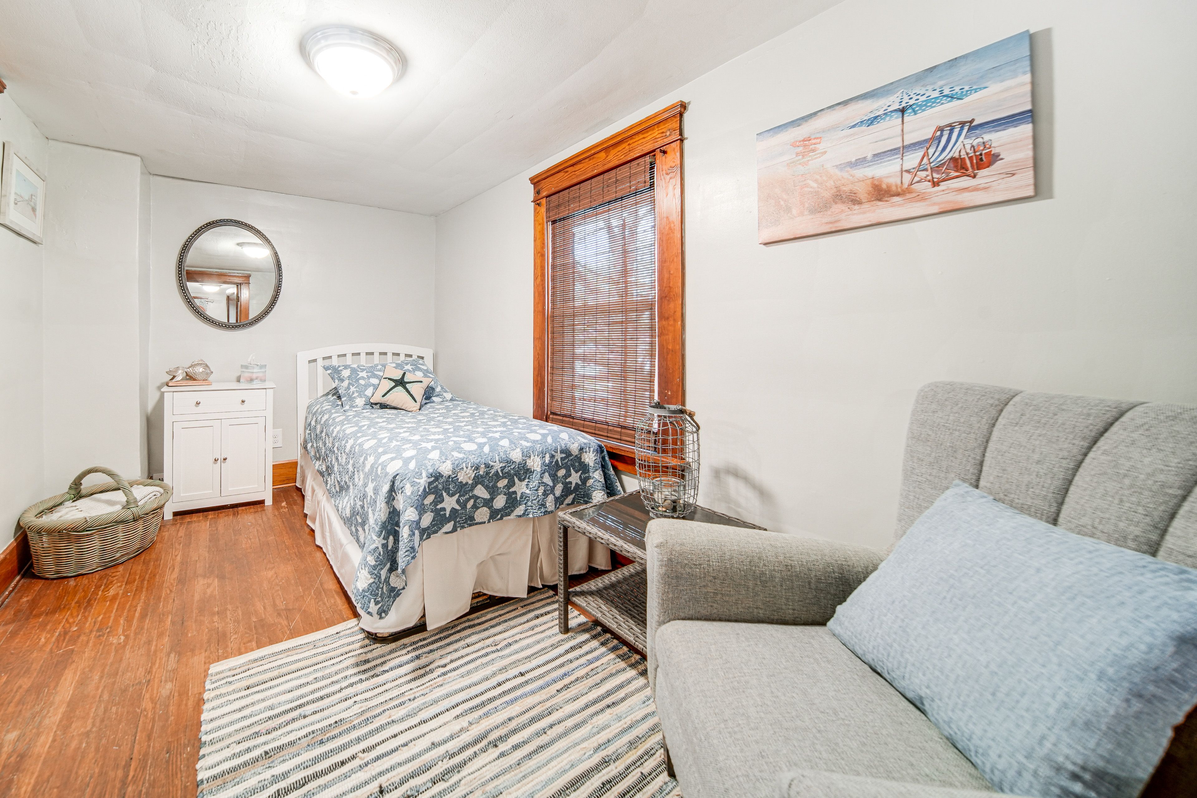 Bonus Room | Twin Bed | 2nd Floor