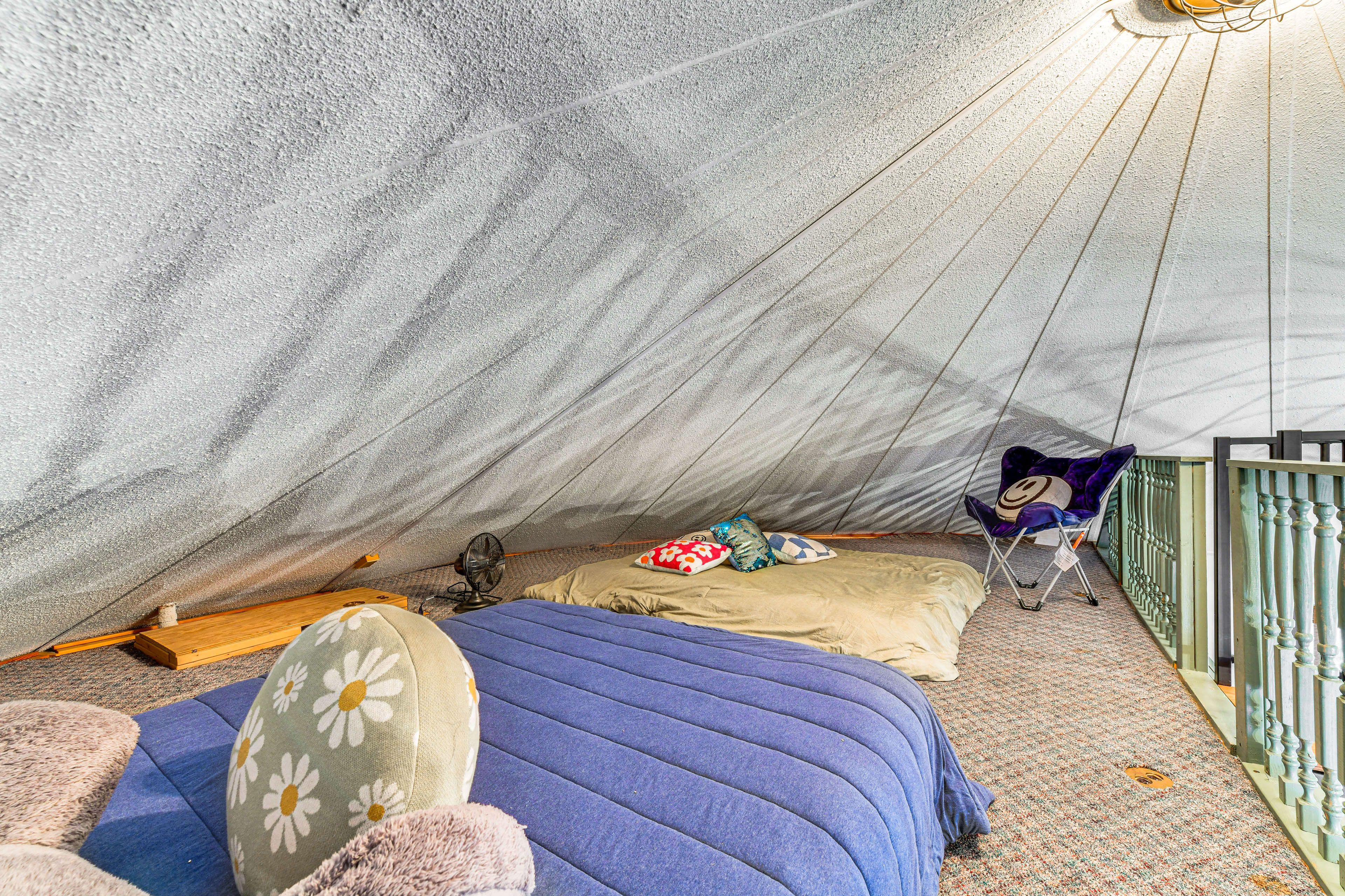 Small Loft Area | 2 Queen Mattresses | Stairs to Access