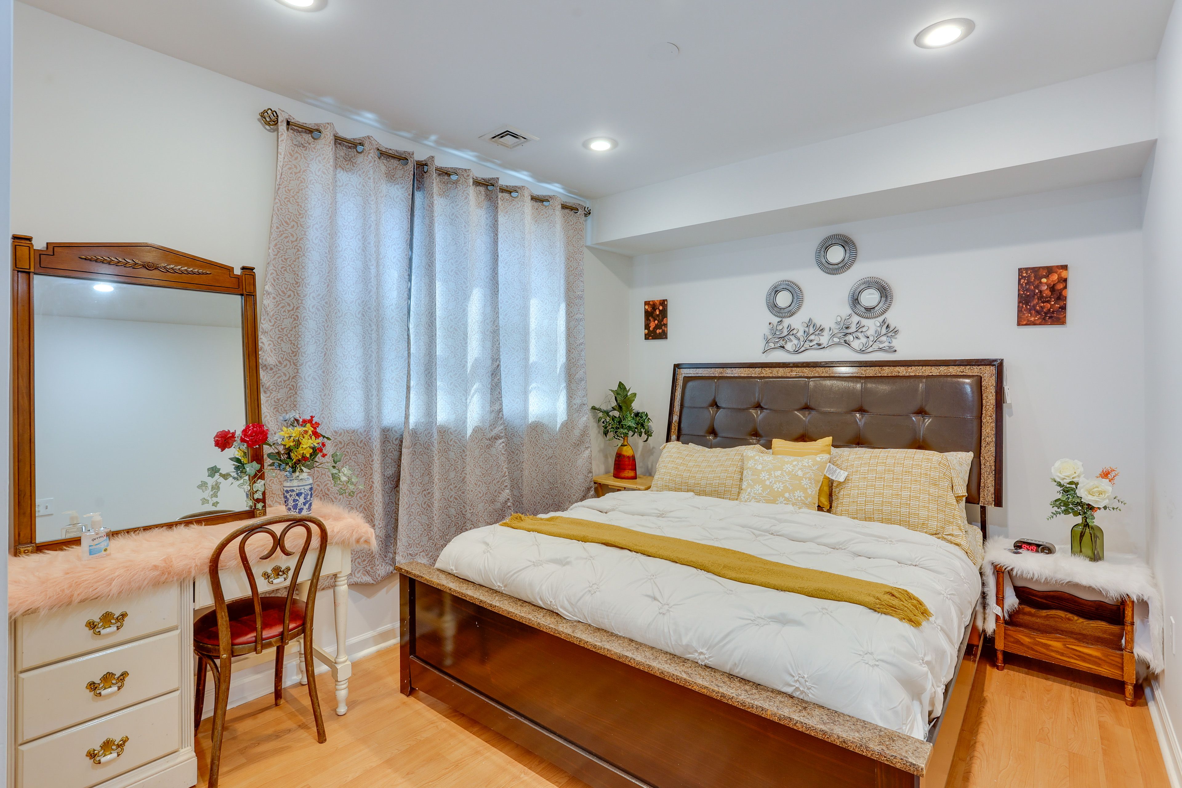 Bedroom 4 | 2nd Floor | King Bed | Desk