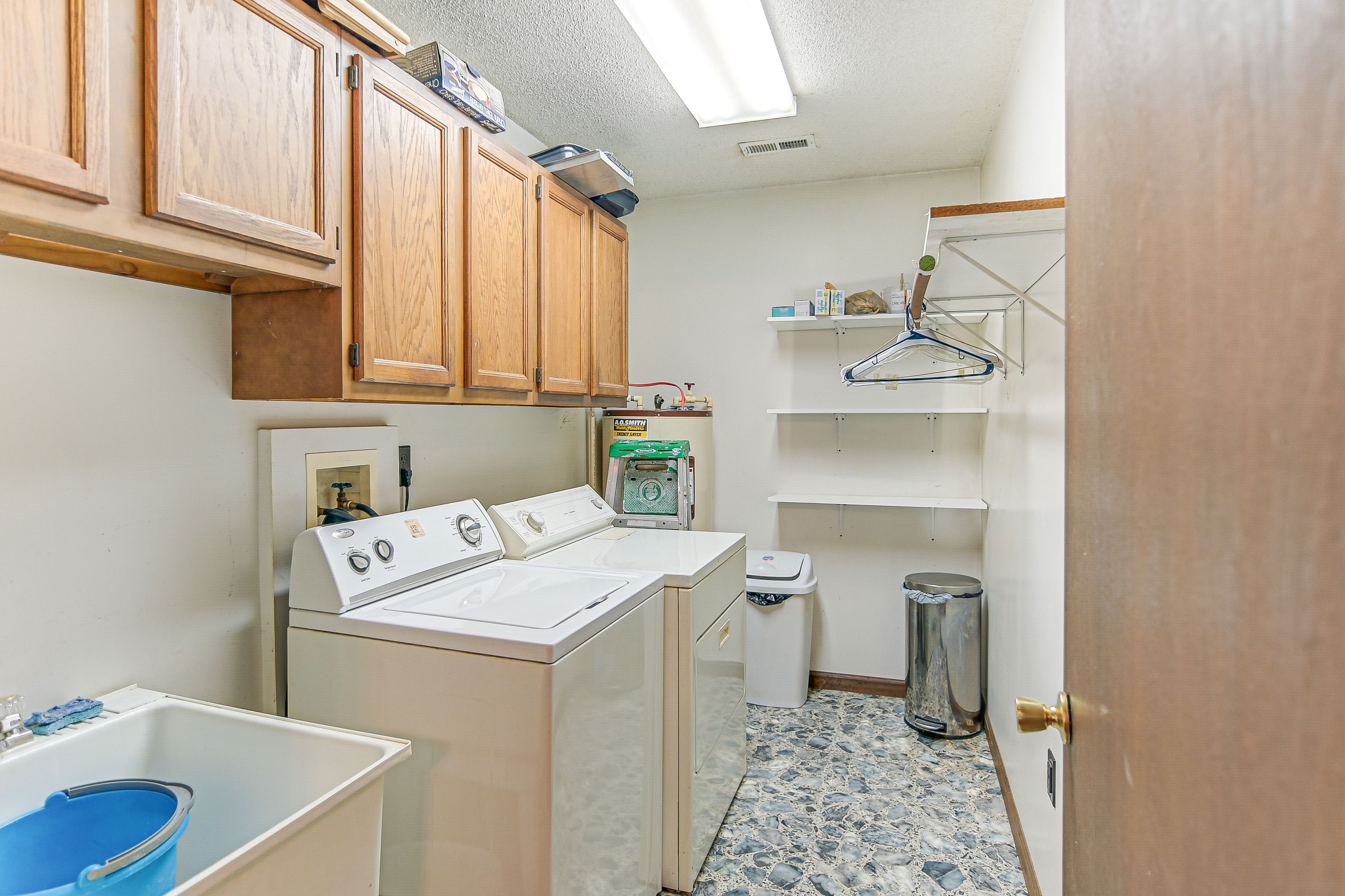 Laundry Room | Washer/Dryer | Hangers | Trash Bags/Paper Towels