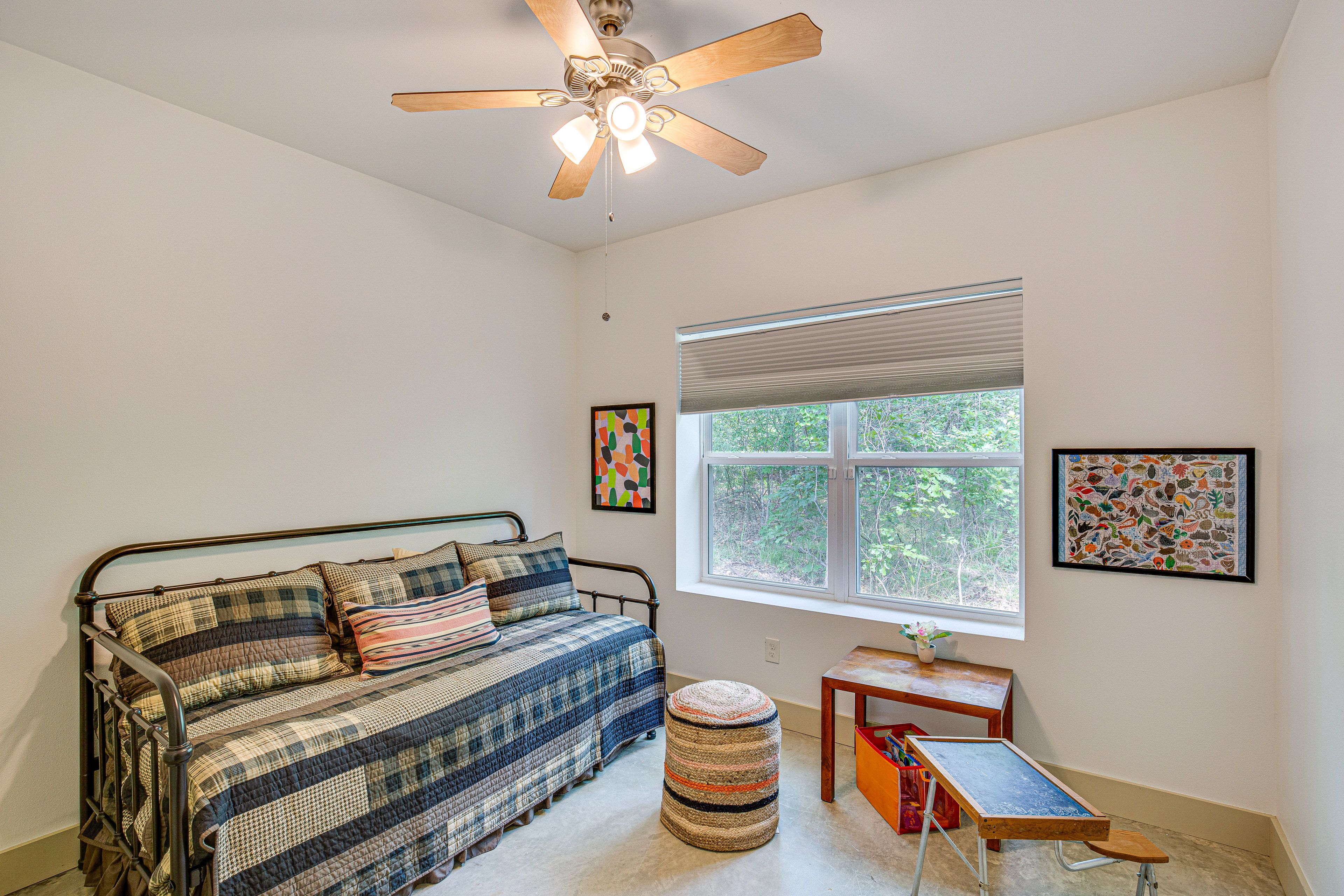 Bedroom 3 | Twin Daybed w/ Twin Trundle