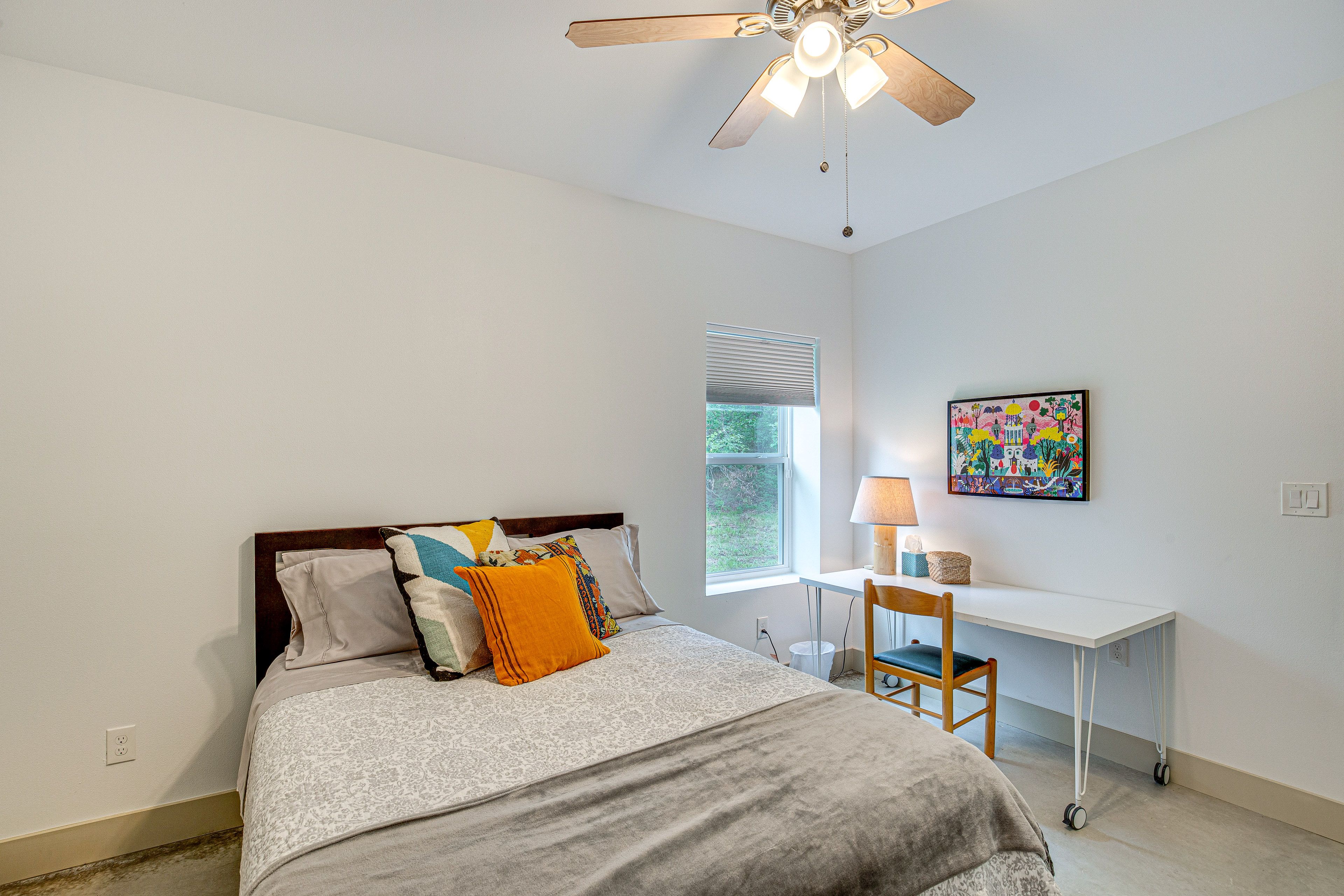 Bedroom 2 | Queen Bed