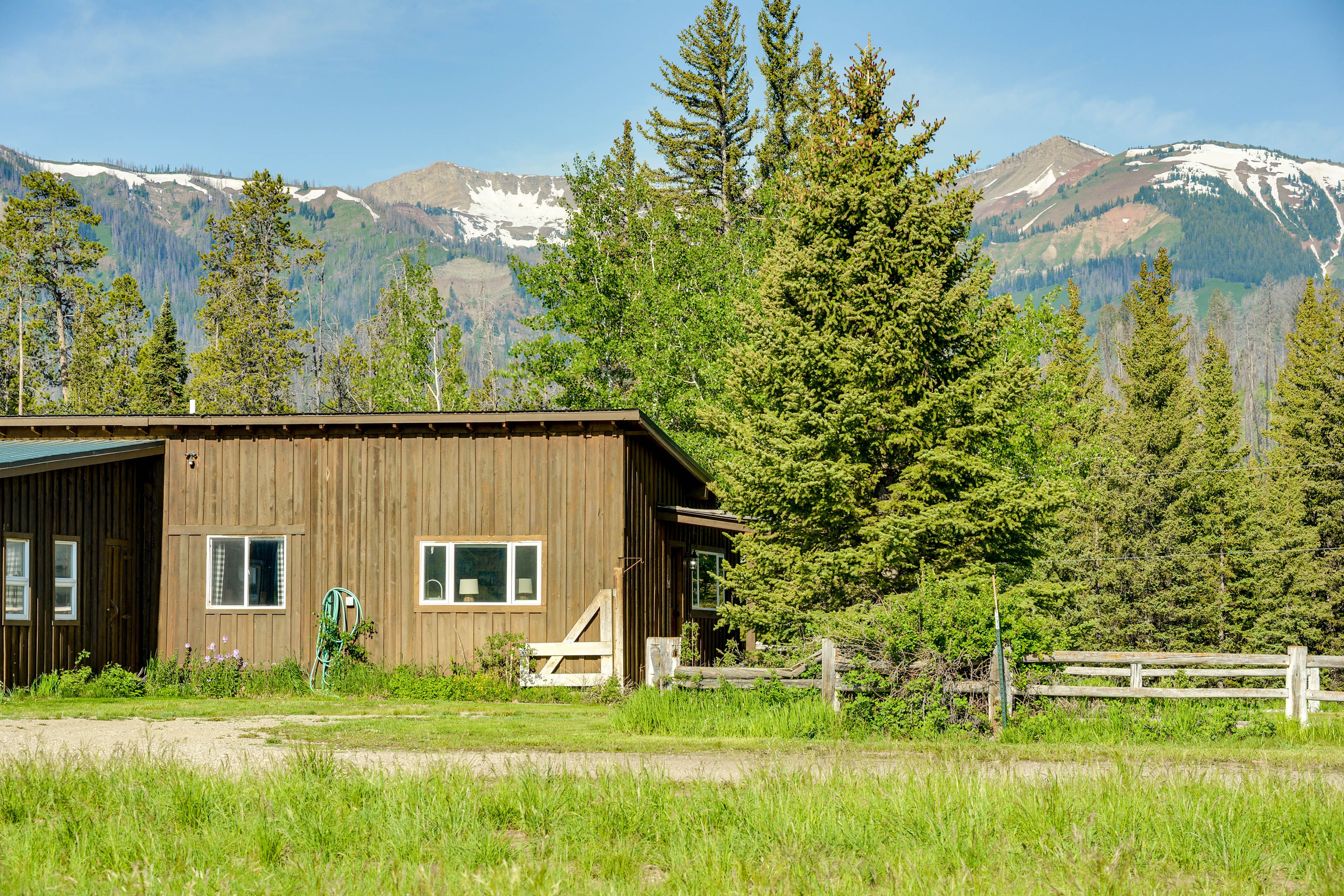 Parking | Driveway (2 Vehicles)