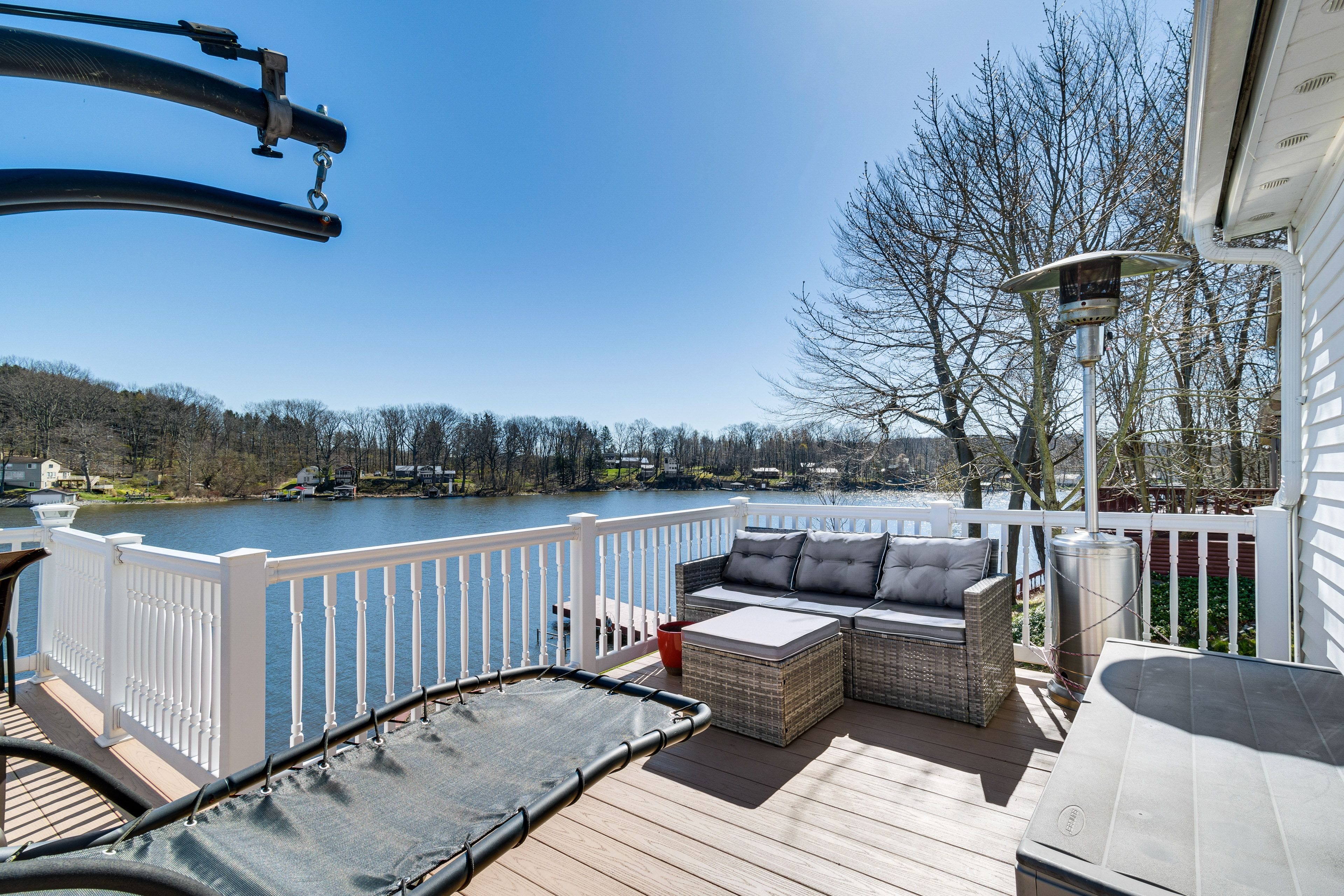 Elevated Deck | Gas Heater | Gas Grill