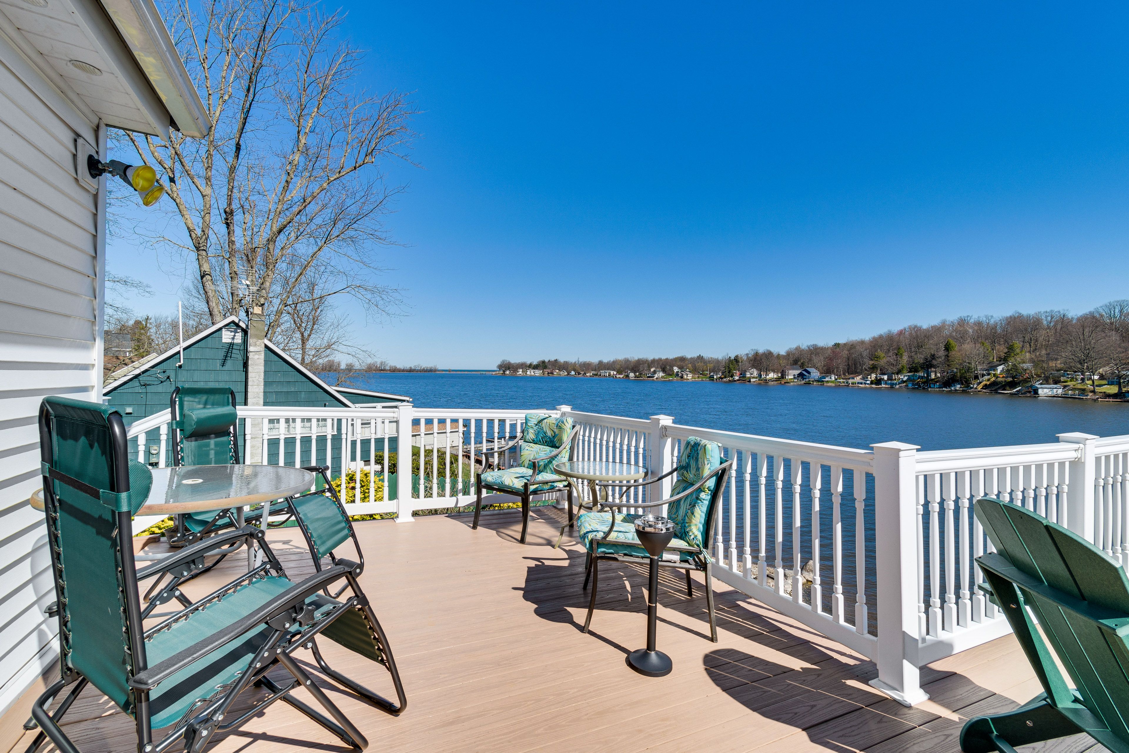 Elevated Deck | Seating Area | Views