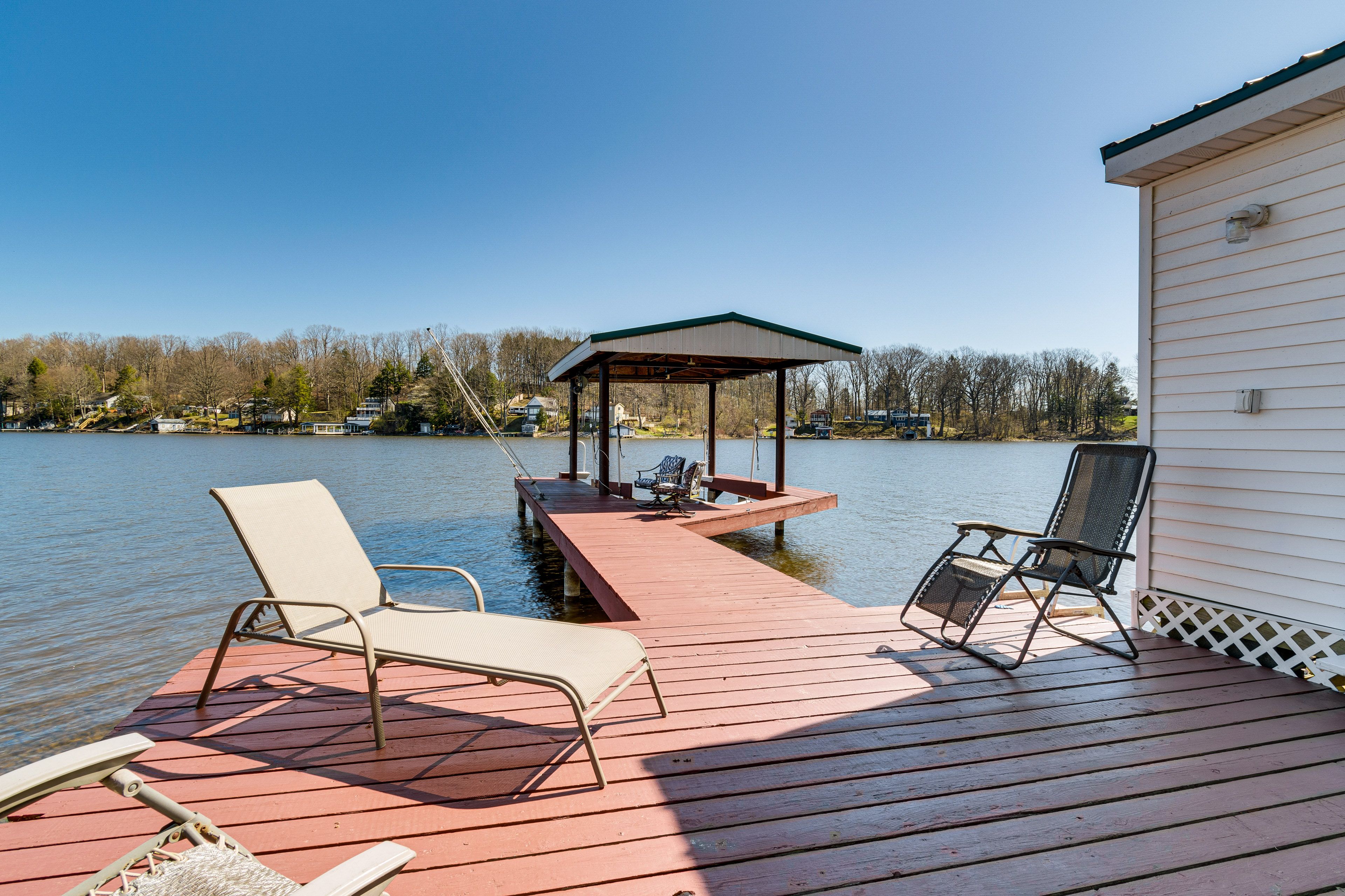 Wolcott Vacation Rental | 3BR | 1BA | 1,600 Sq Ft | 2 Steps Required