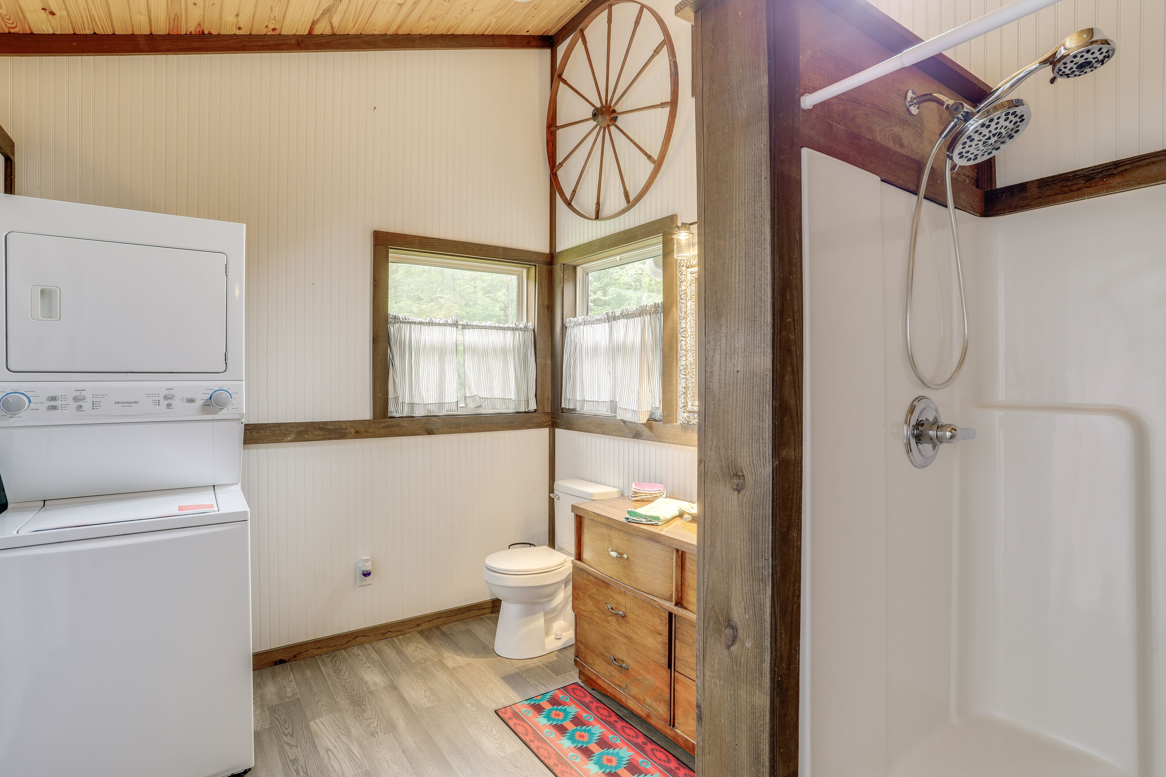 Full Bathroom | In-Unit Laundry