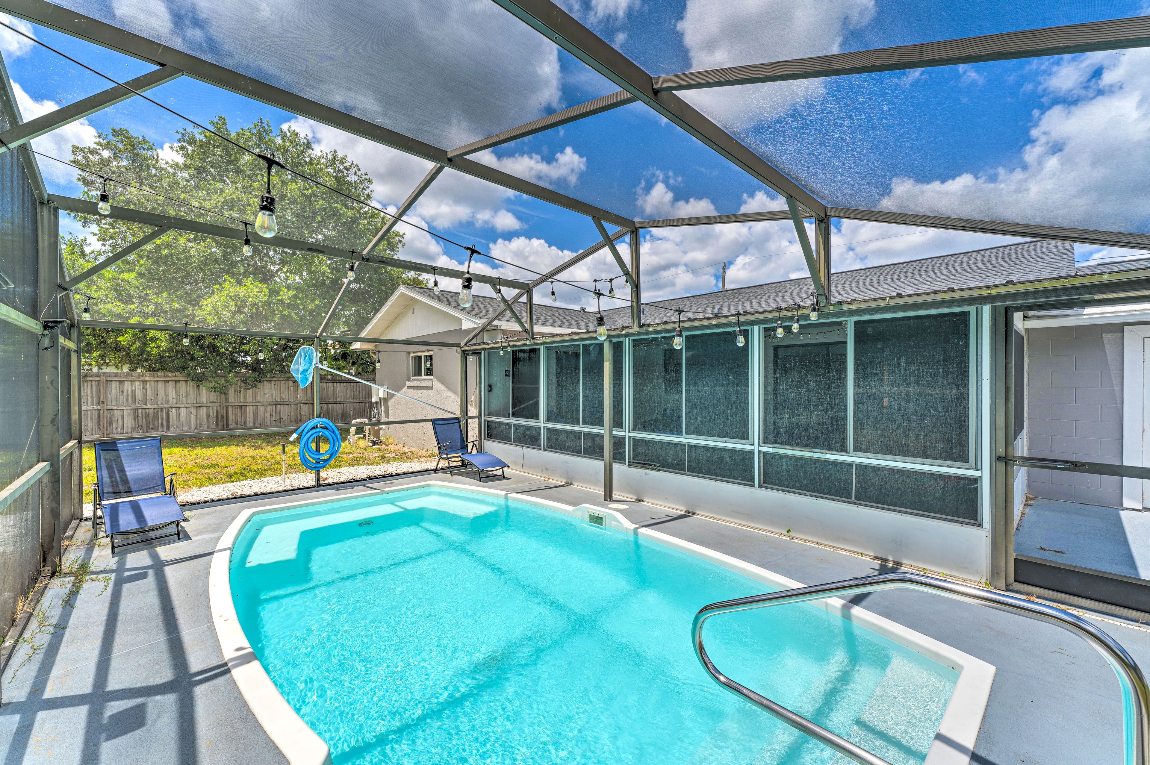 Lanai | Saltwater Pool | Pool Toys
