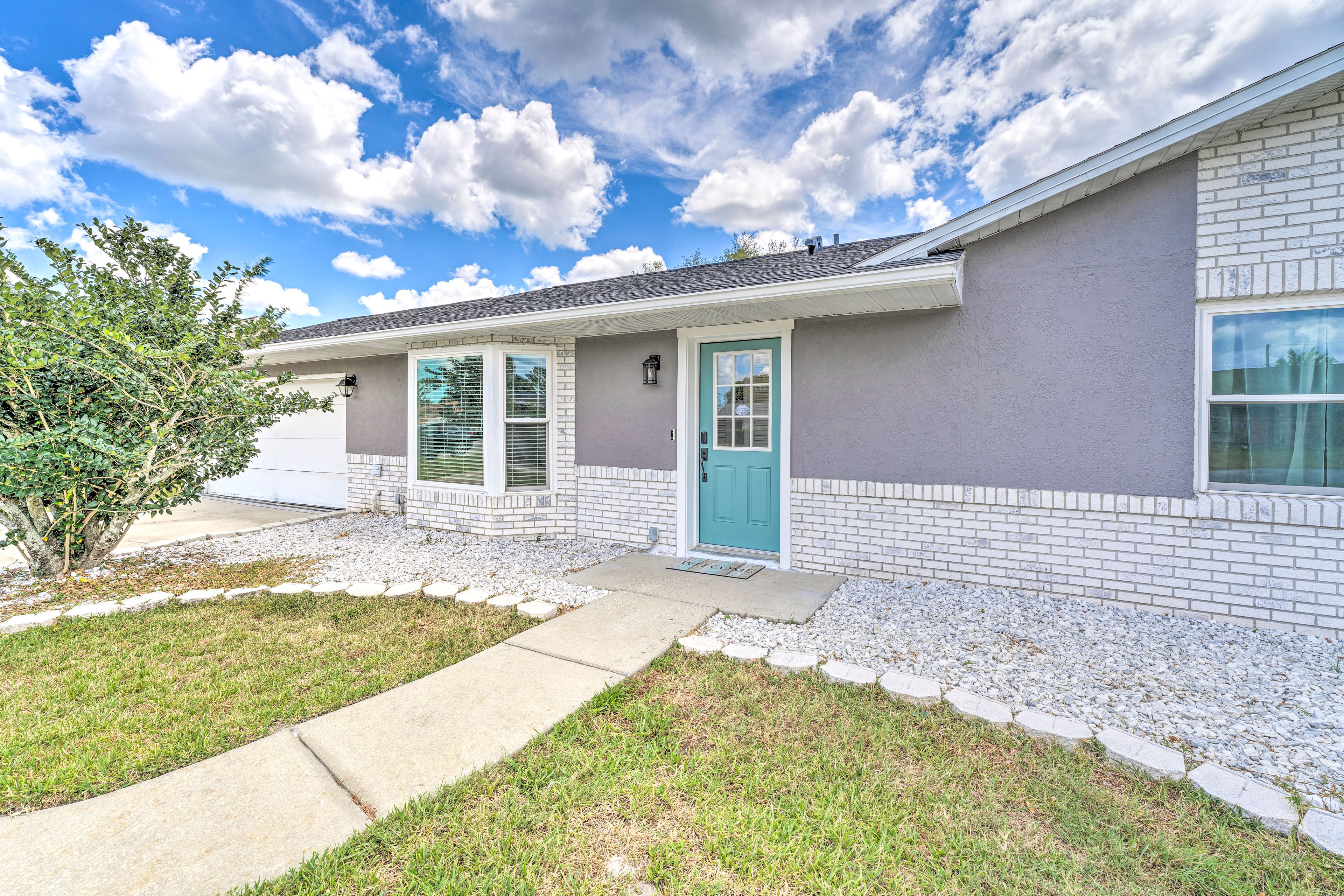 Property Entrance | 1 Step Required
