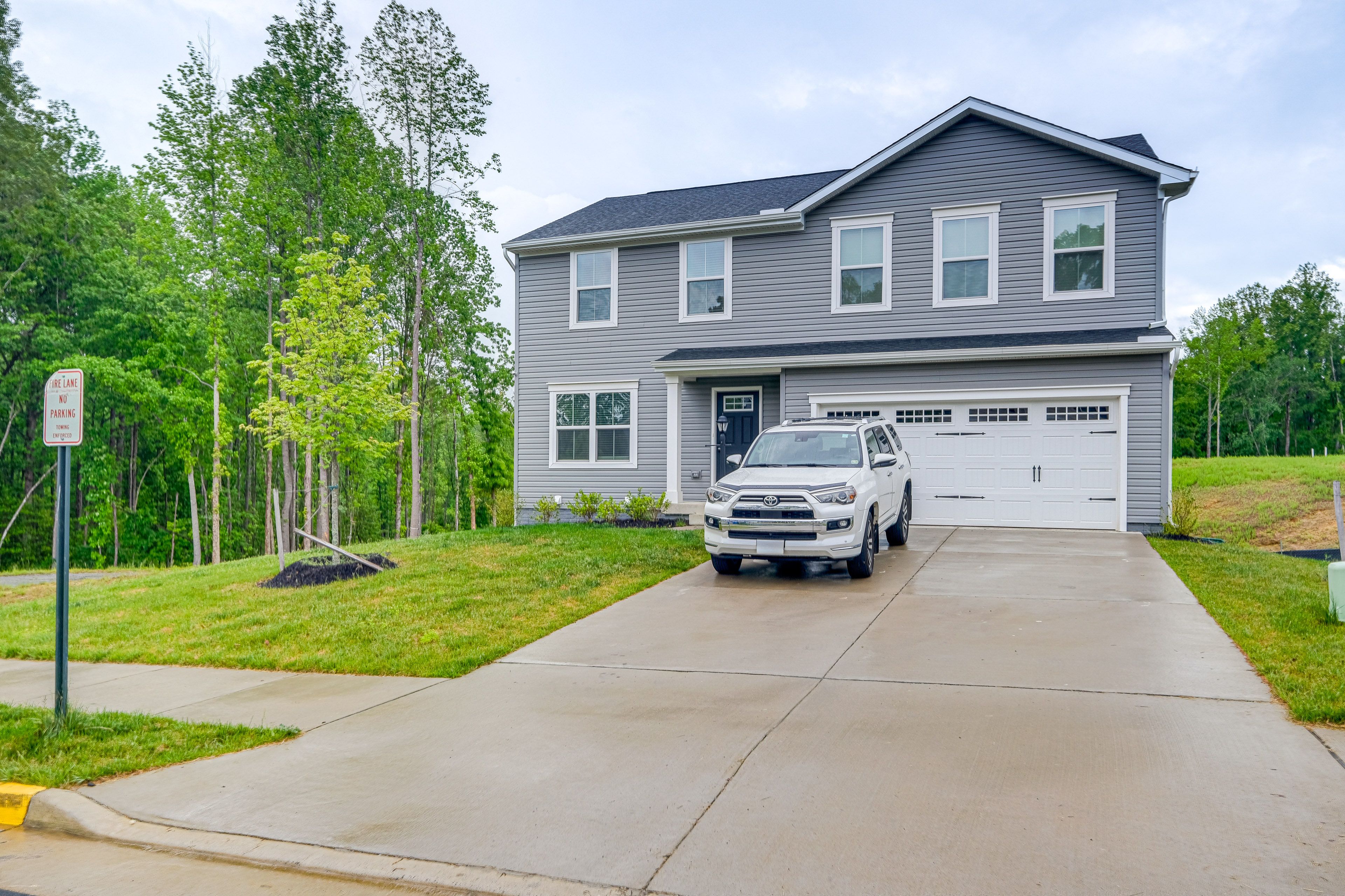 Parking | Shared Driveway (1 Vehicle)