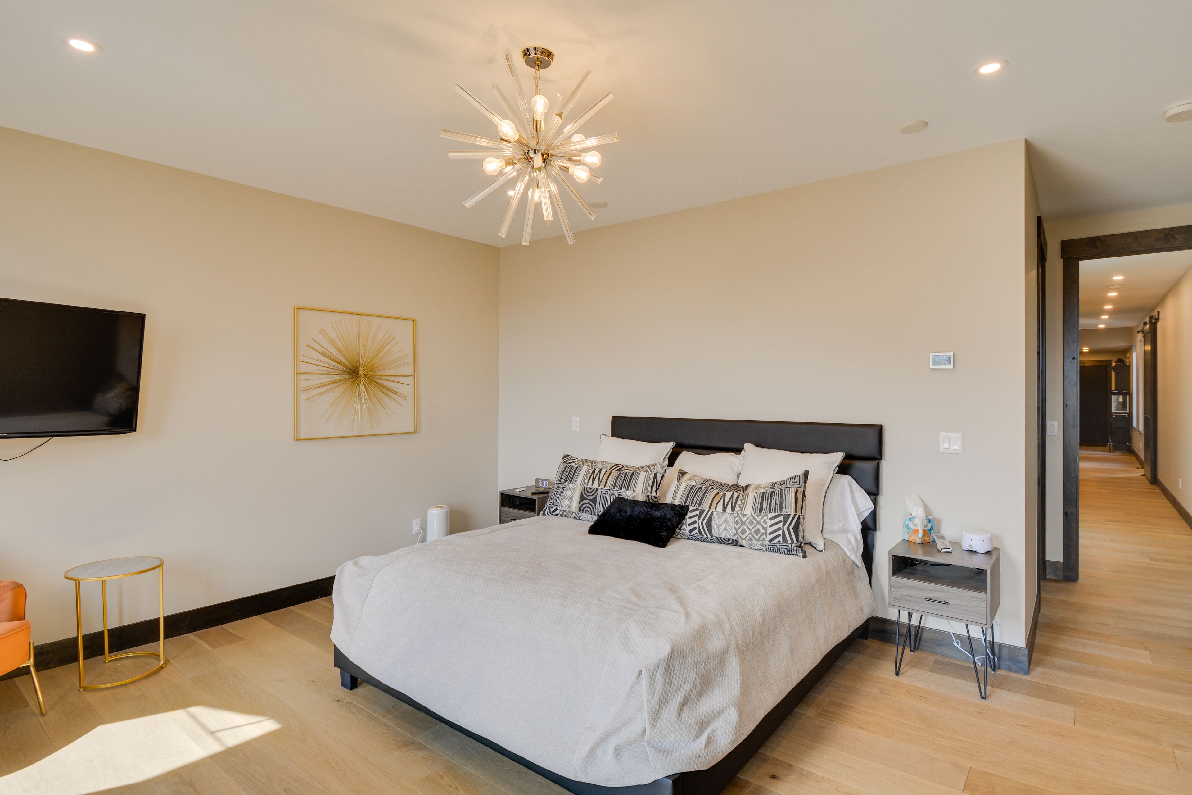 Bedroom Suite 1 | 1st Floor | King Bed | Smart TV | Linens Provided