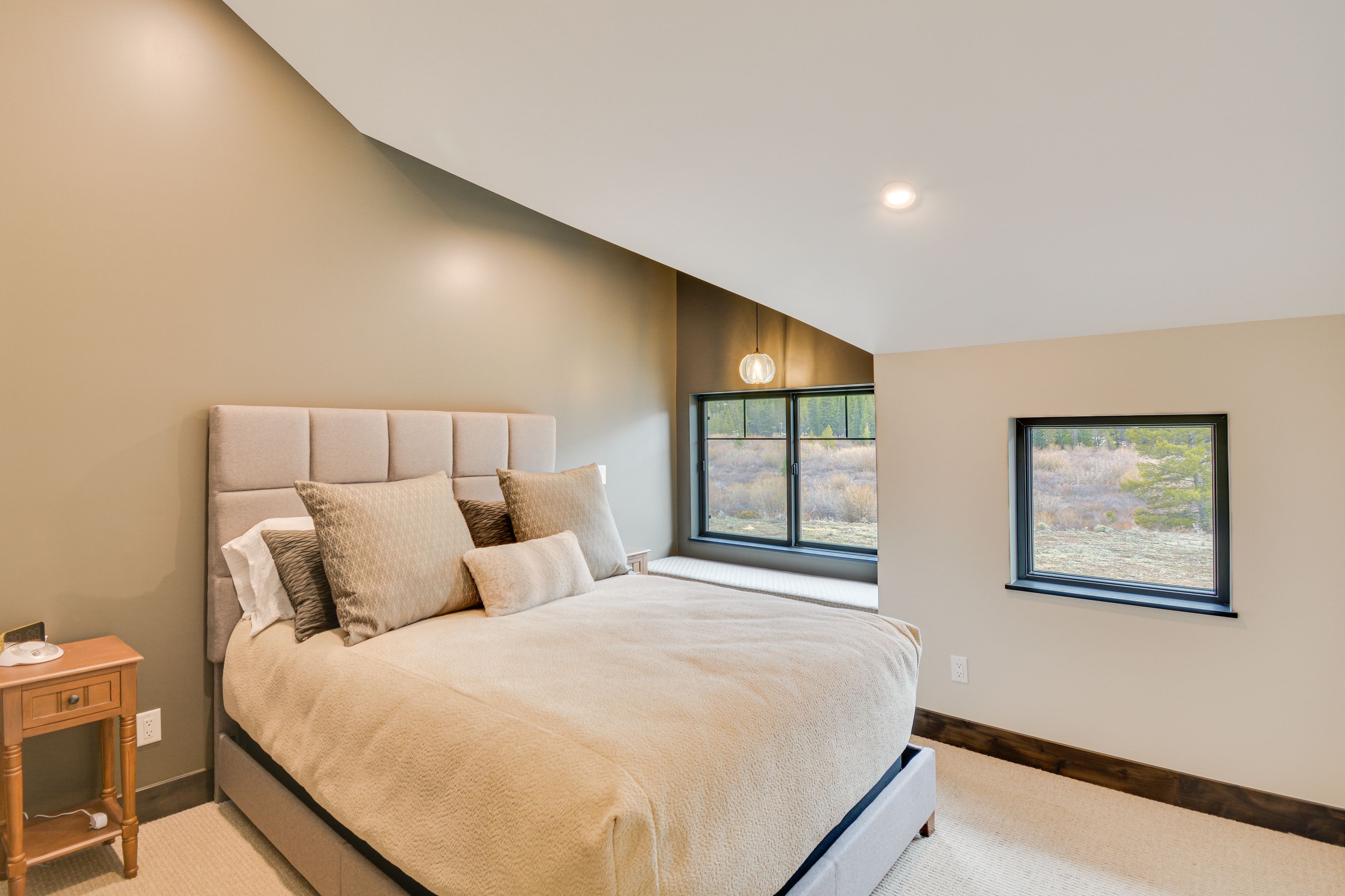 Bedroom 3 | 2nd Floor | Queen Bed