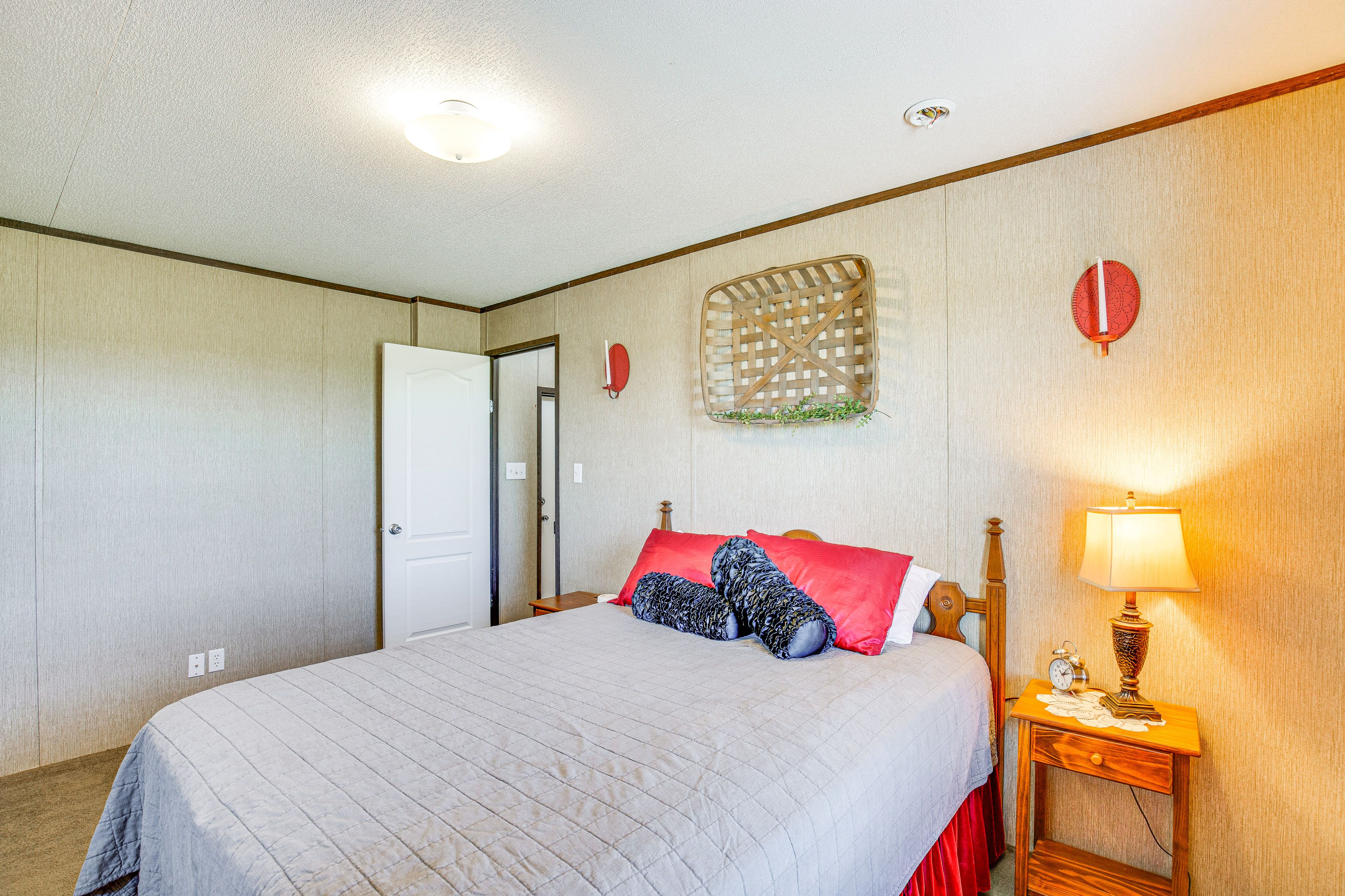 Bedroom 1 | Queen Bed | Linens Provided