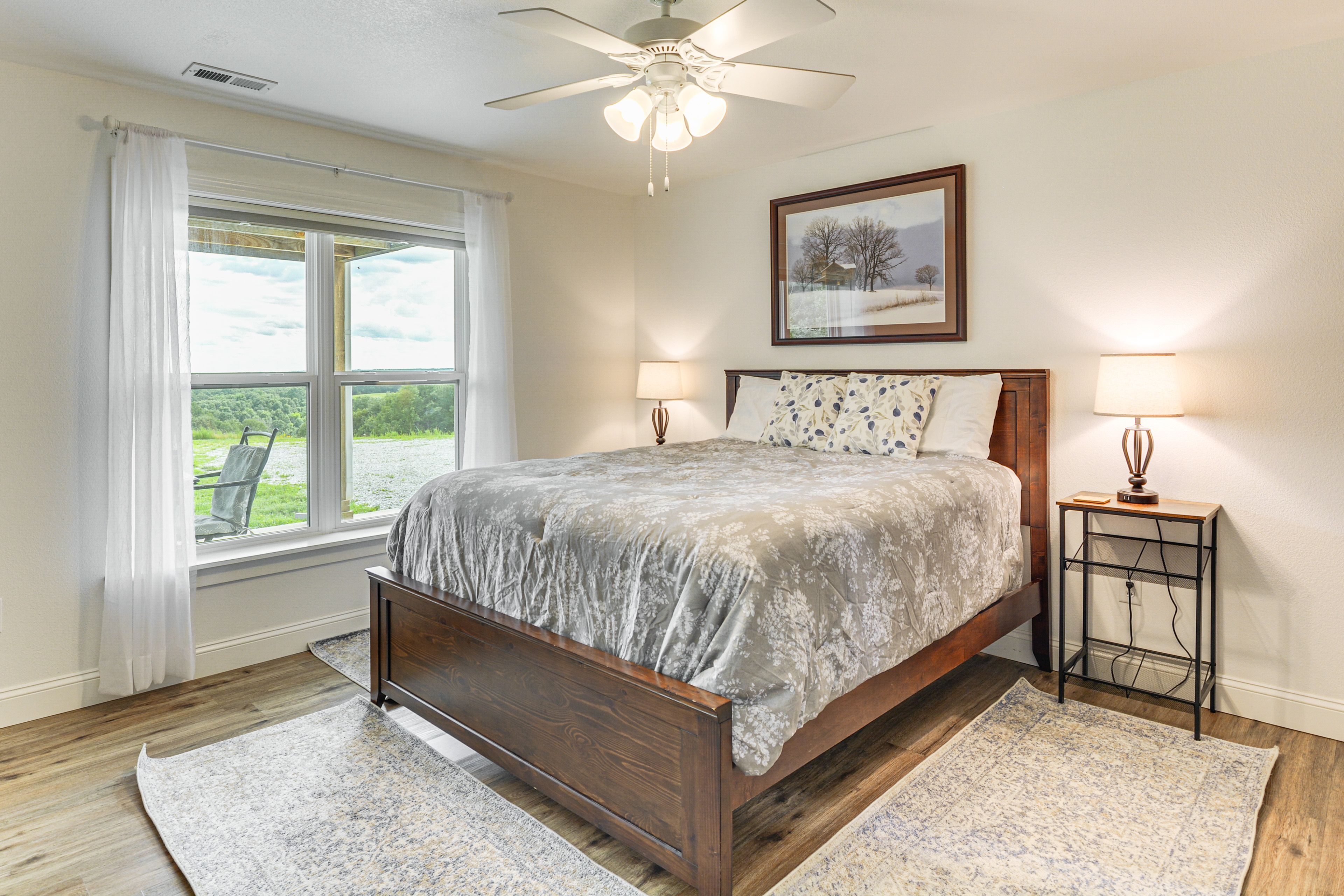 Bedroom 2 | Queen Bed