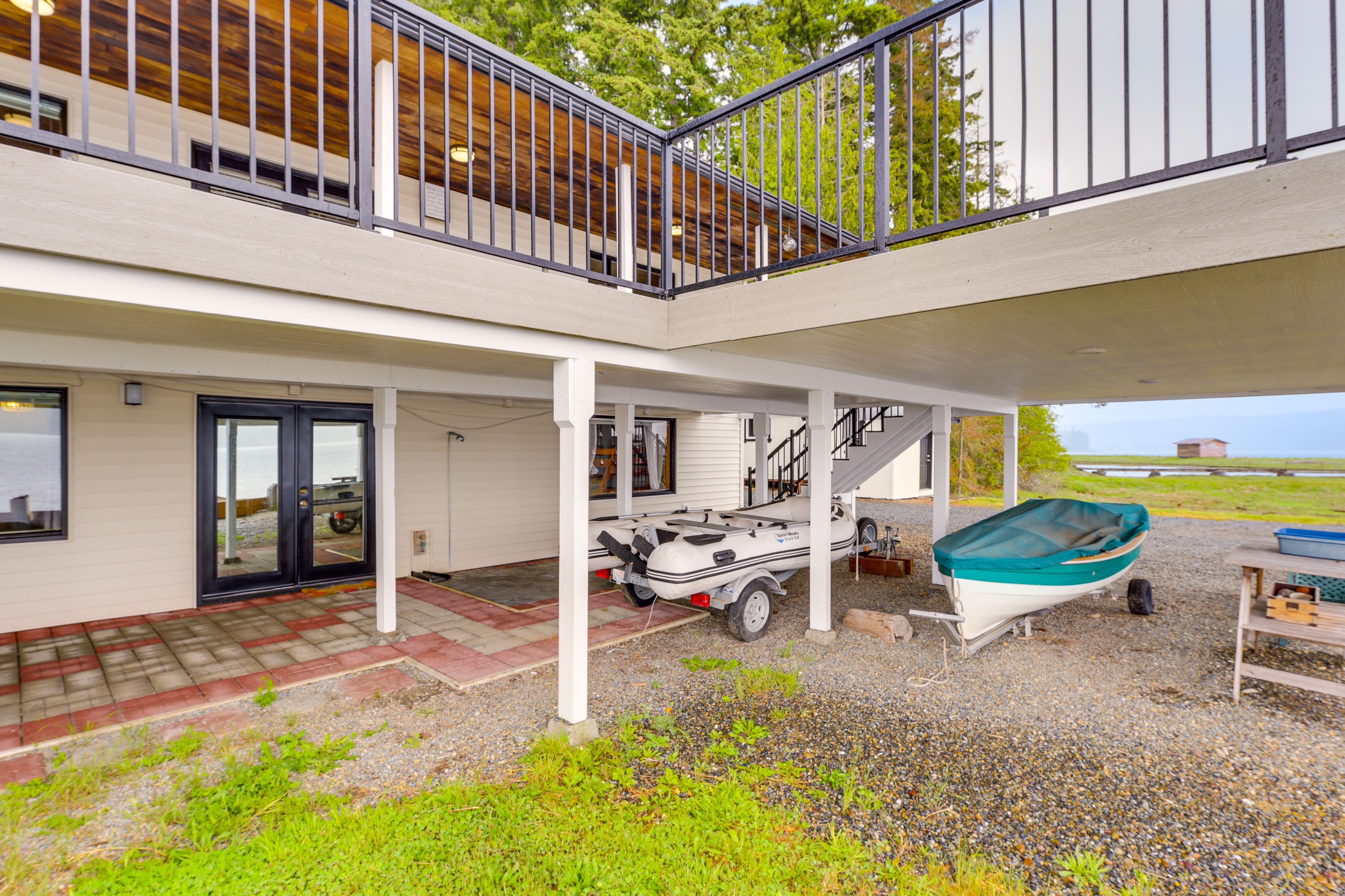 Patio | Private Yard