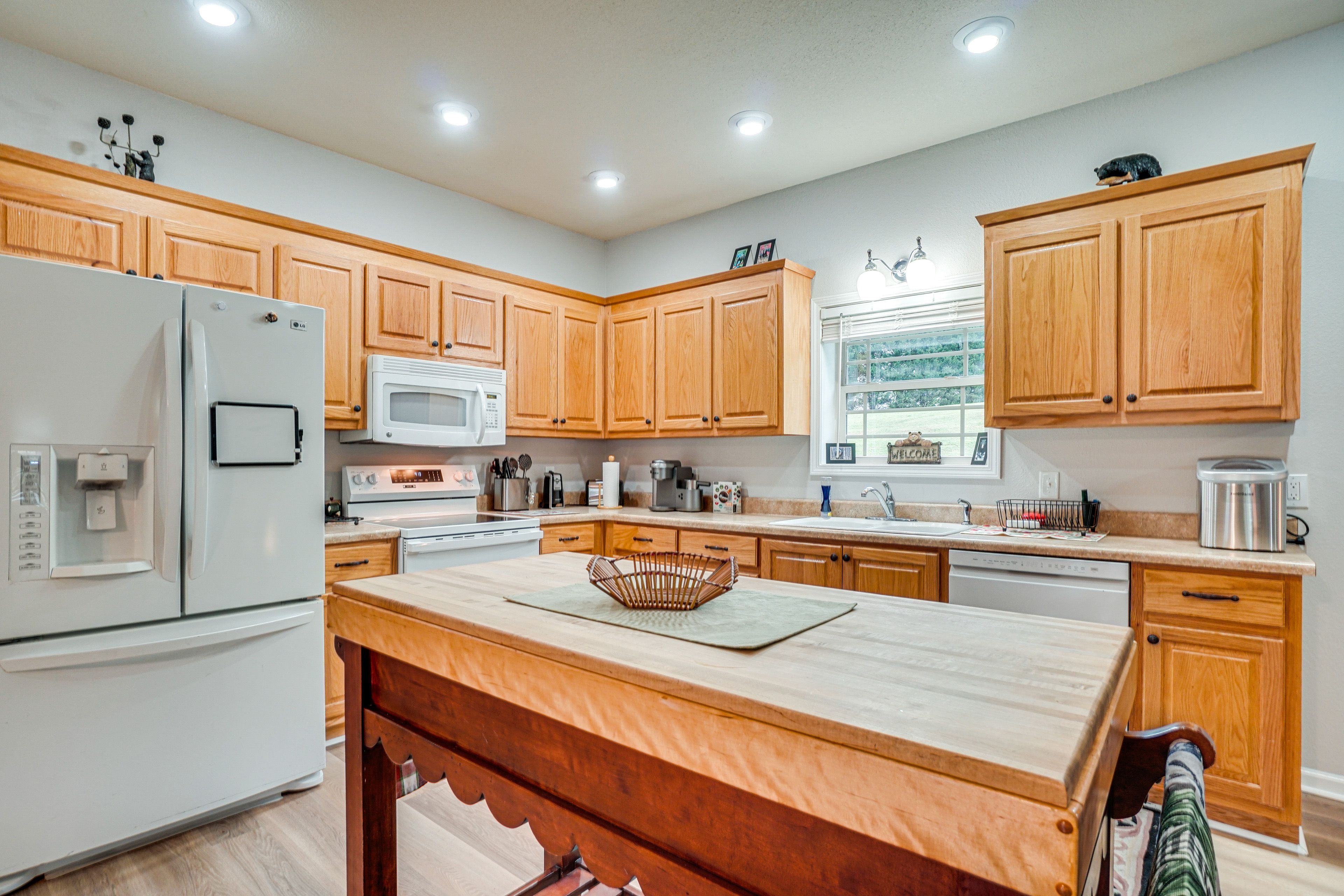 Kitchen | Dishwasher | Cooking Basics | Pod Coffee Maker | Blender | Toaster