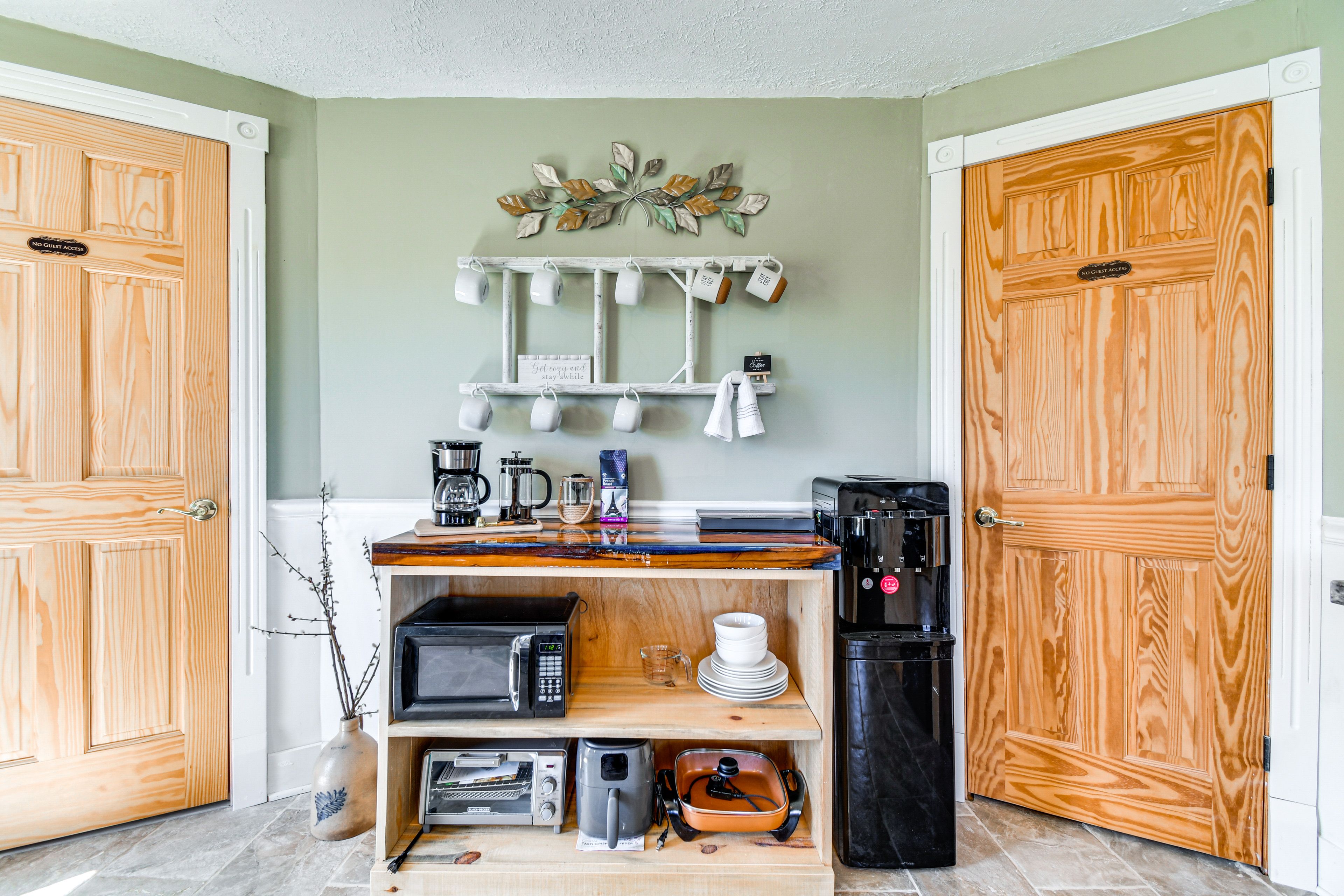 Kitchenette | Filtered Water Dispenser