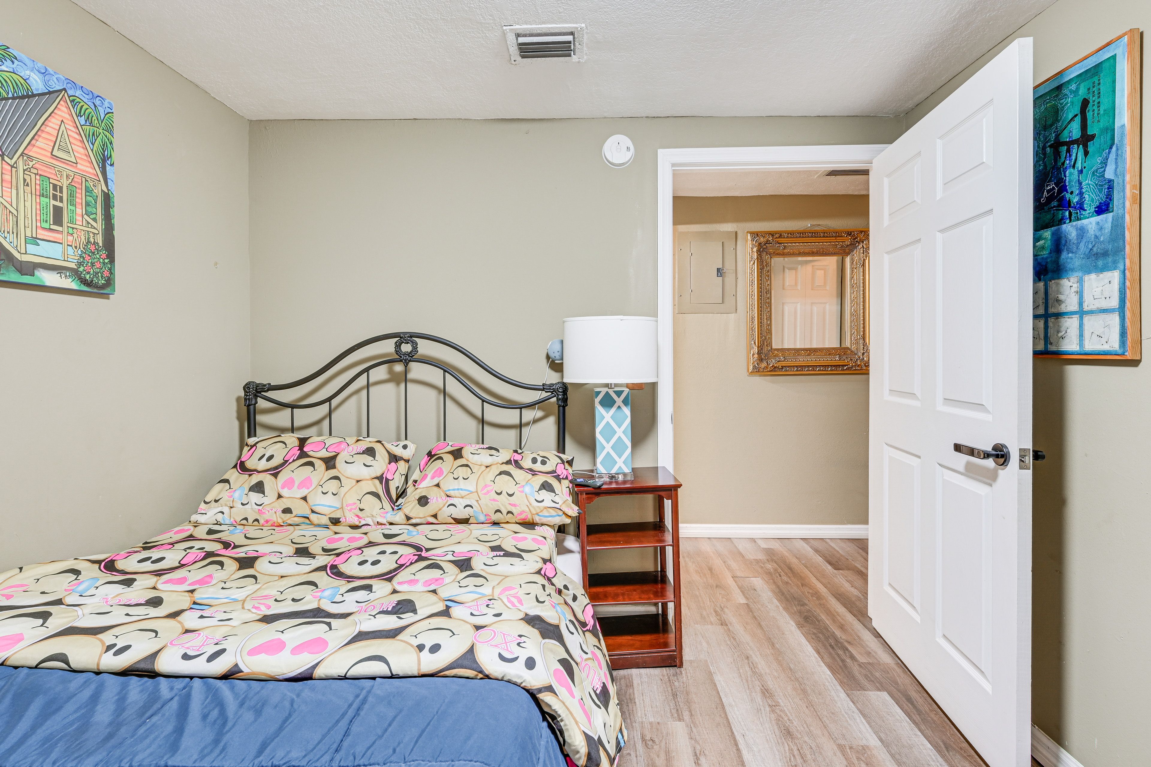 Bedroom 3 | Full Bed | Smart TV
