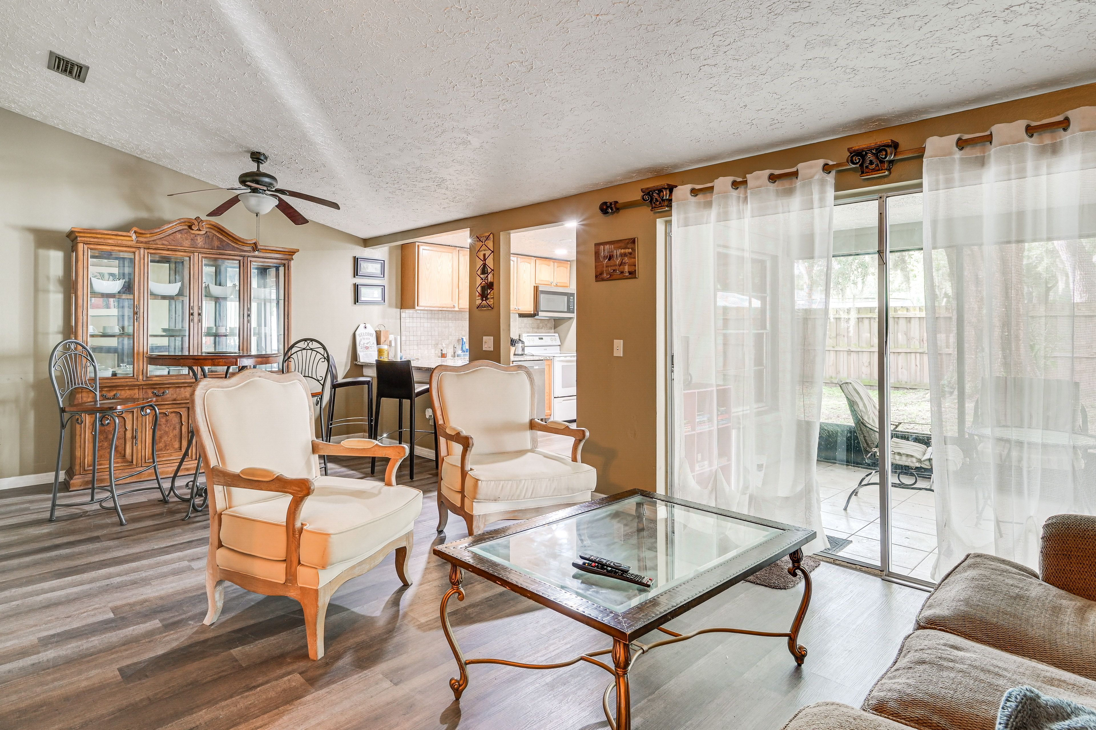 Tampa Vacation Rental | 3BR | 2BA | 1,500 Sq Ft | Small Step to Enter