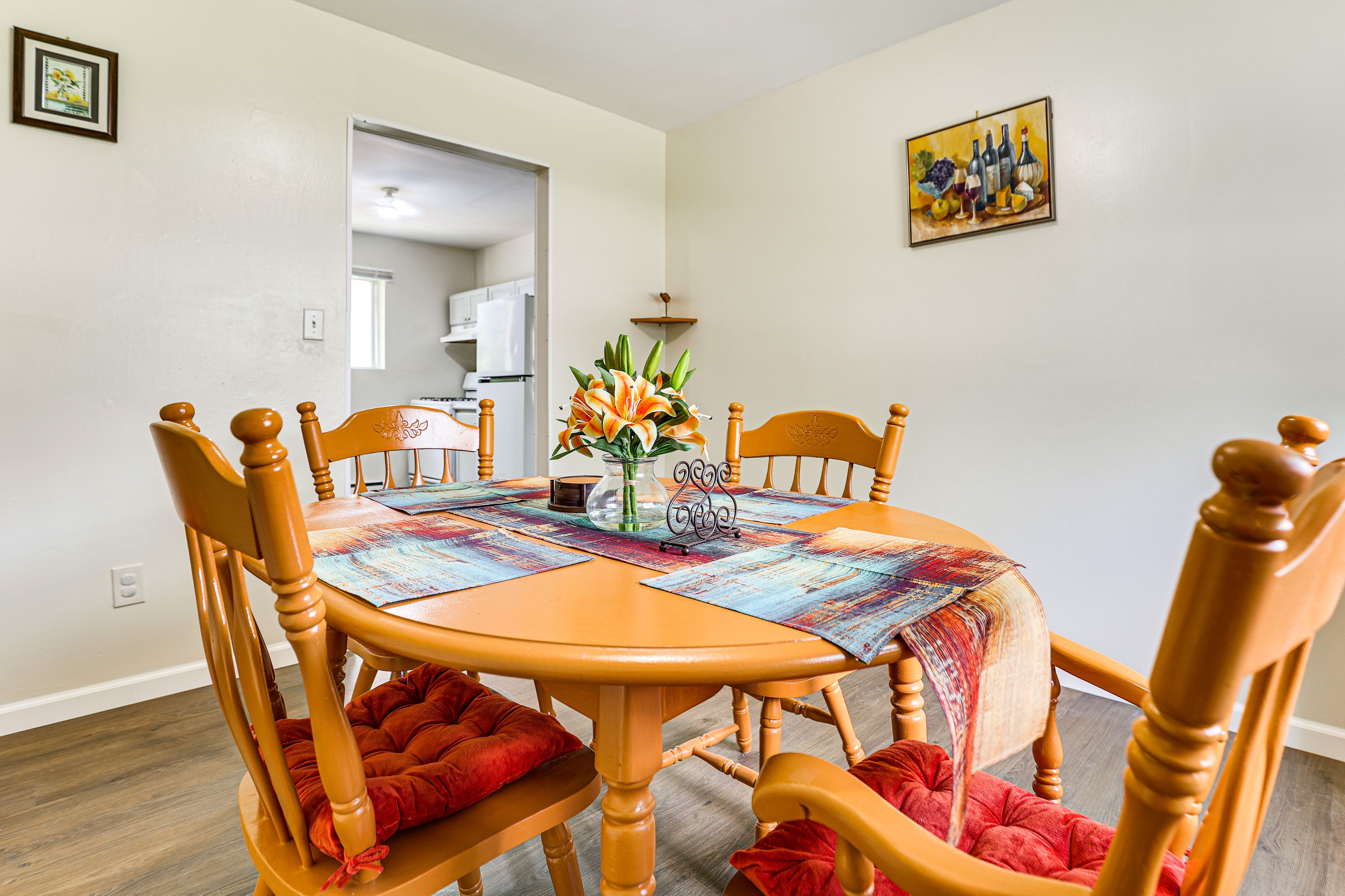 Dining Area | Dishware & Flatware