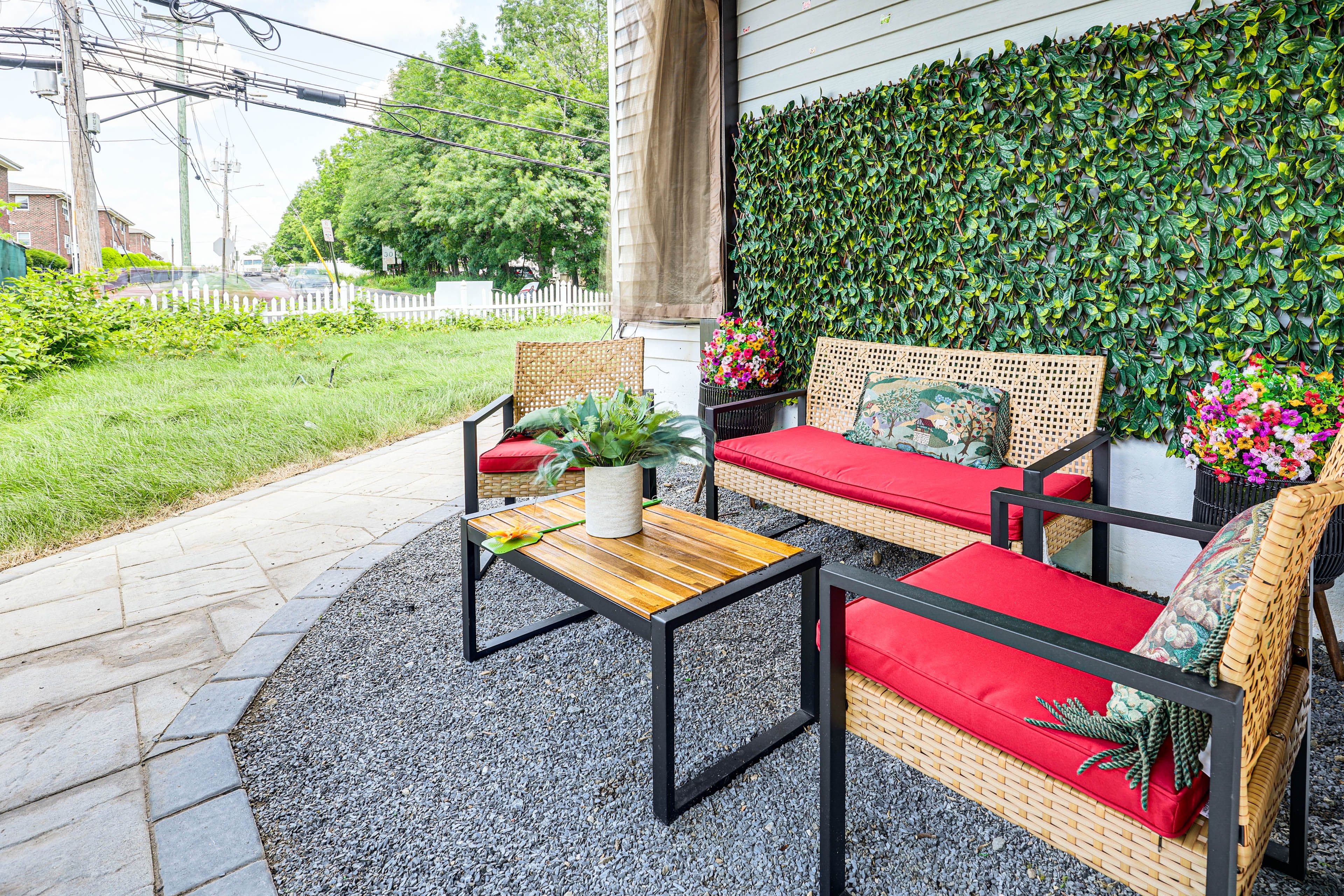 Parking | Driveway (3 Vehicles)