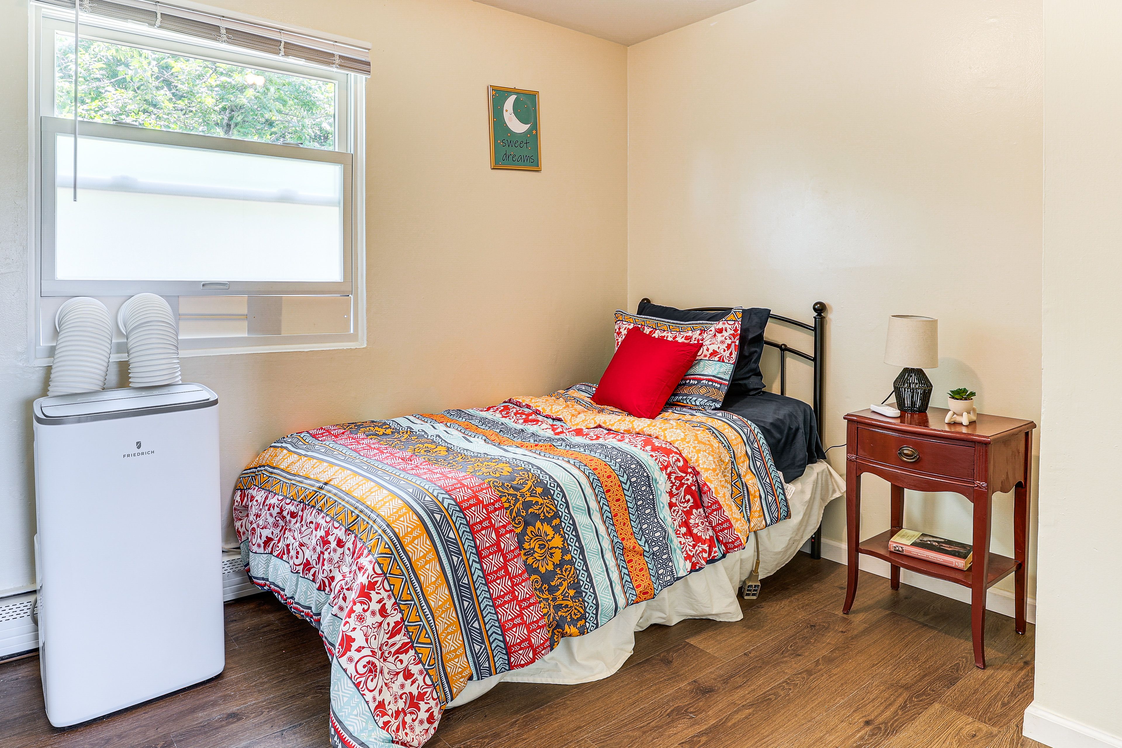 Bedroom 3 | Twin Bed