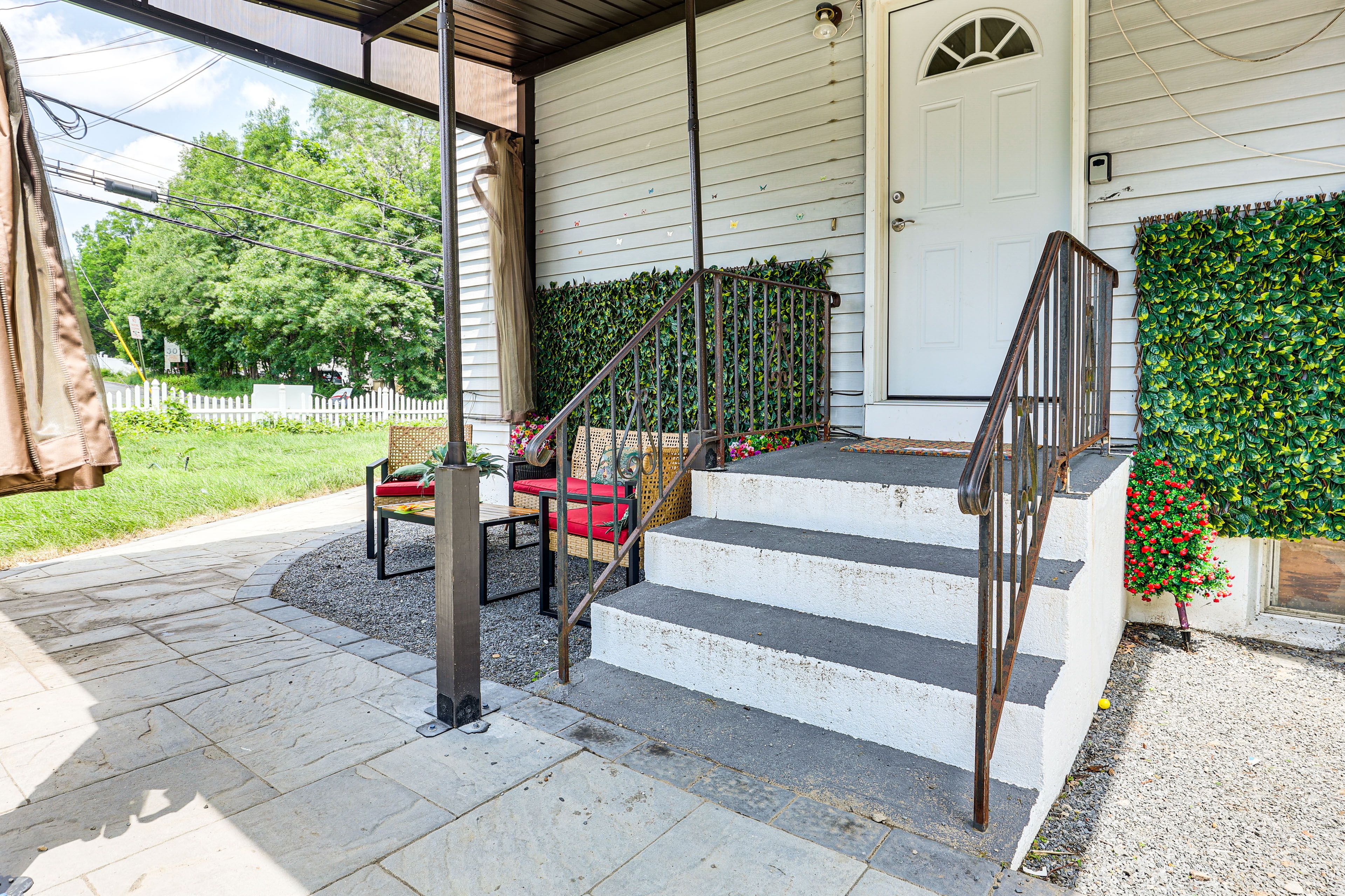 Property Exterior | Ground-Level Unit | Single-Story Apartment