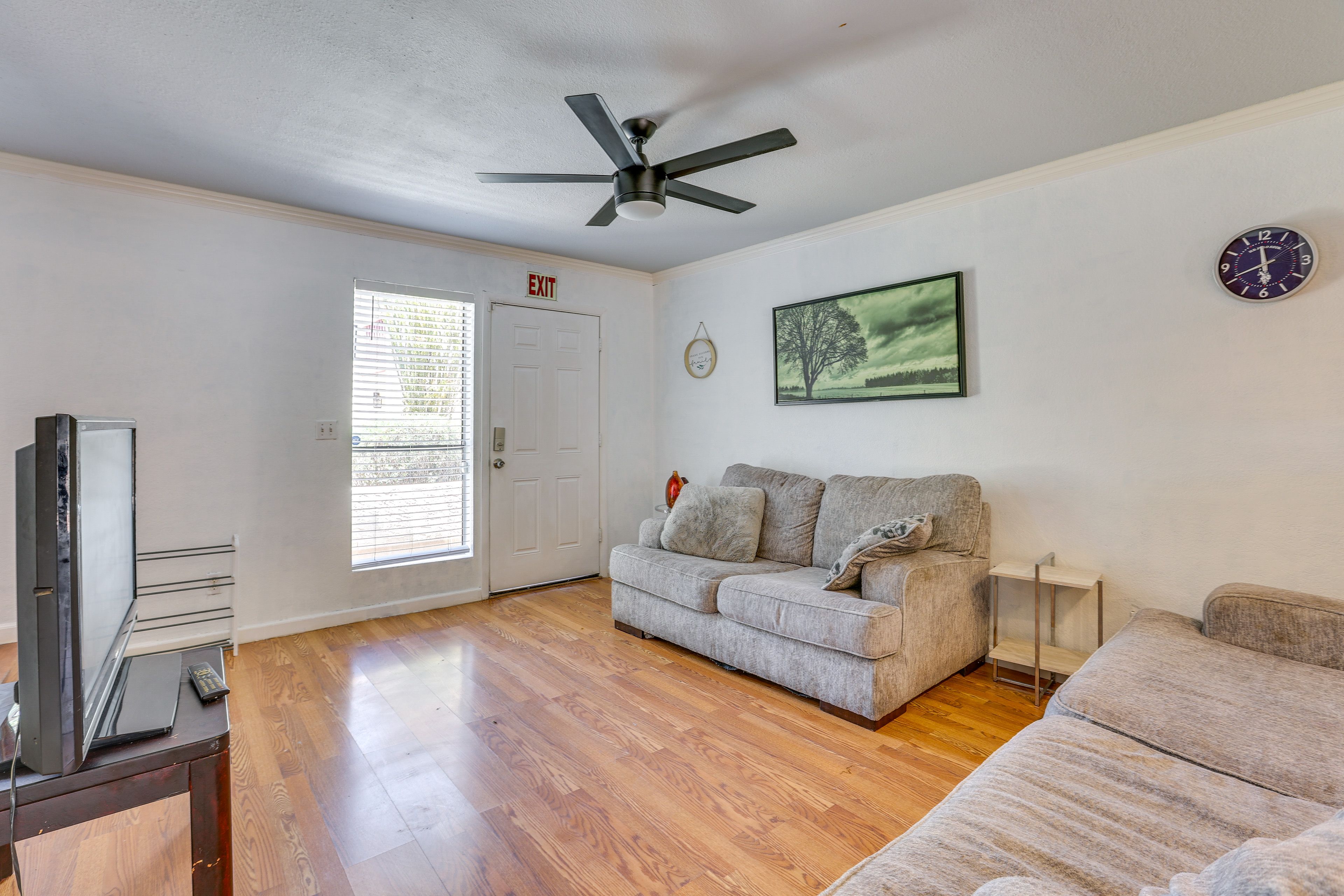 Living Room | Smart TV | 1st Floor