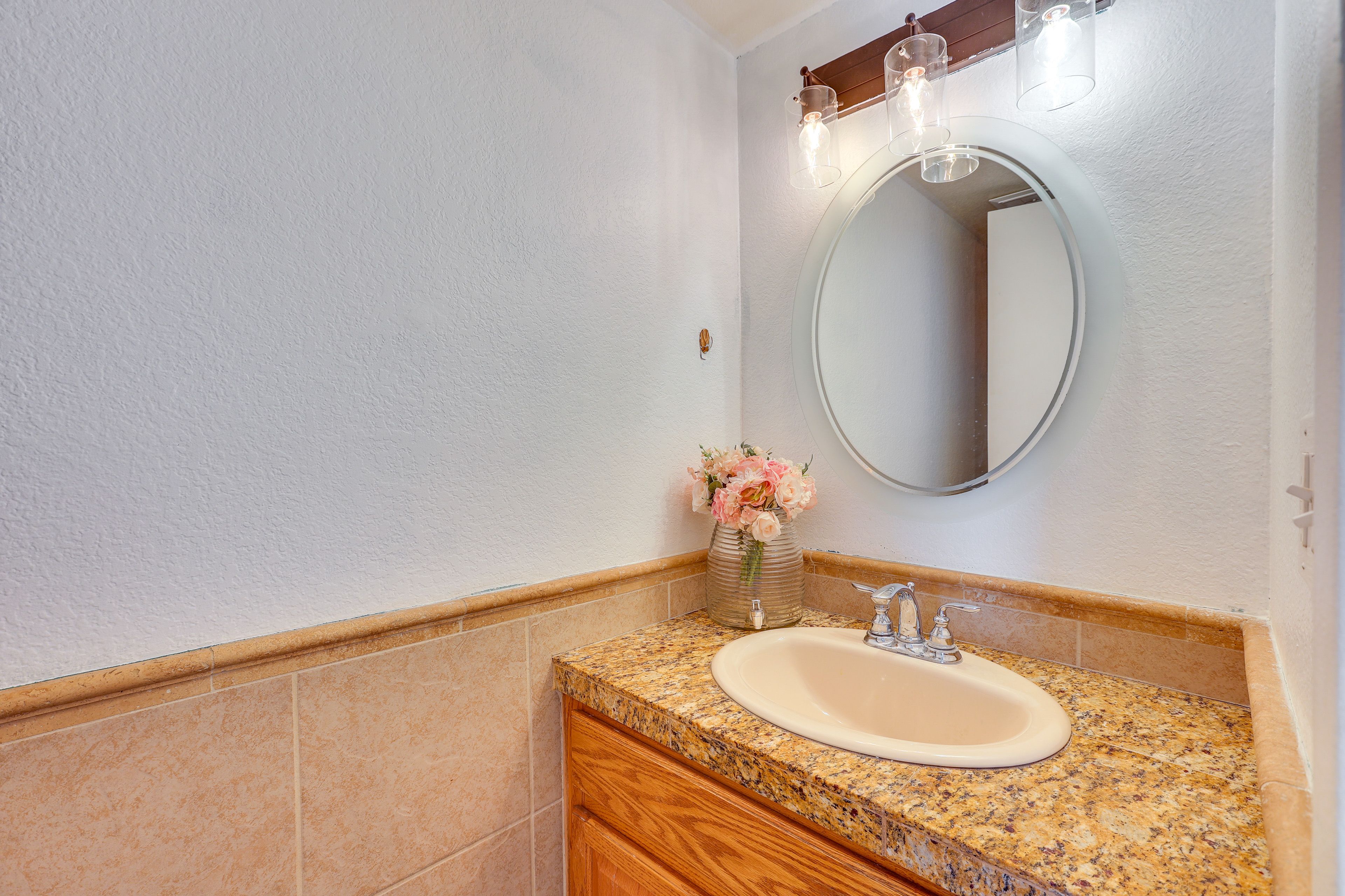 Half Bathroom | 1st Floor