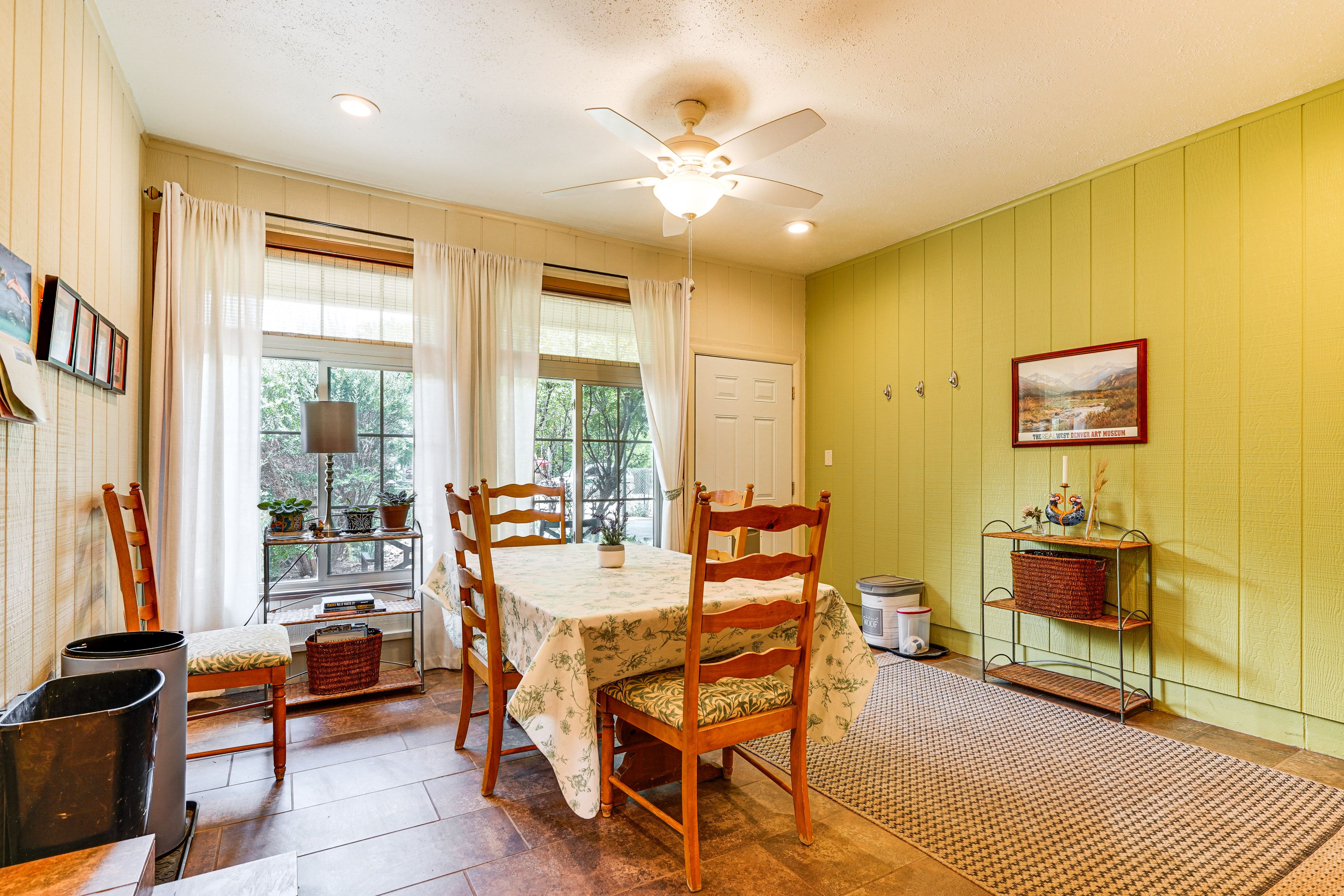 Dining Area 2