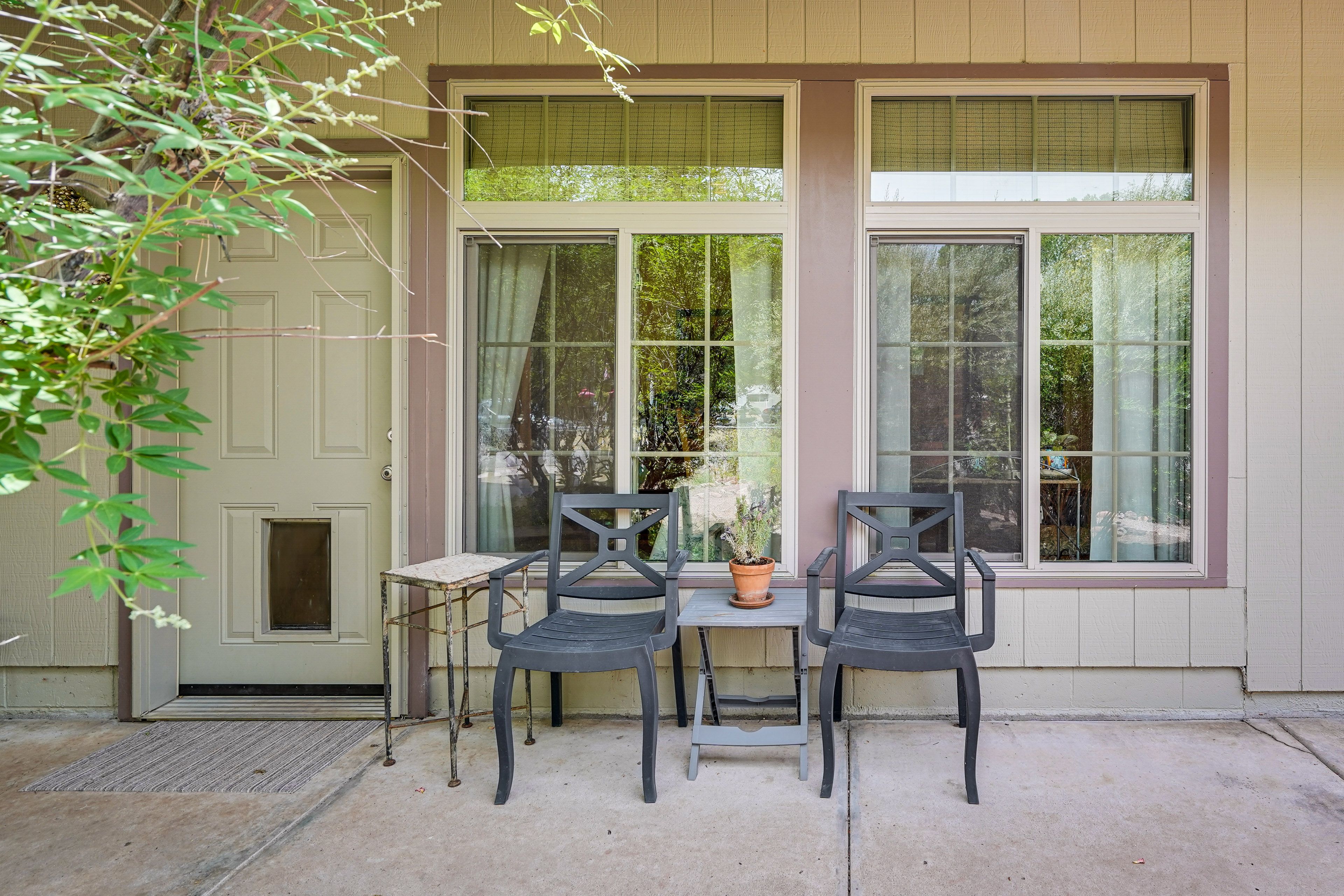 Front Entrance | Front Patio