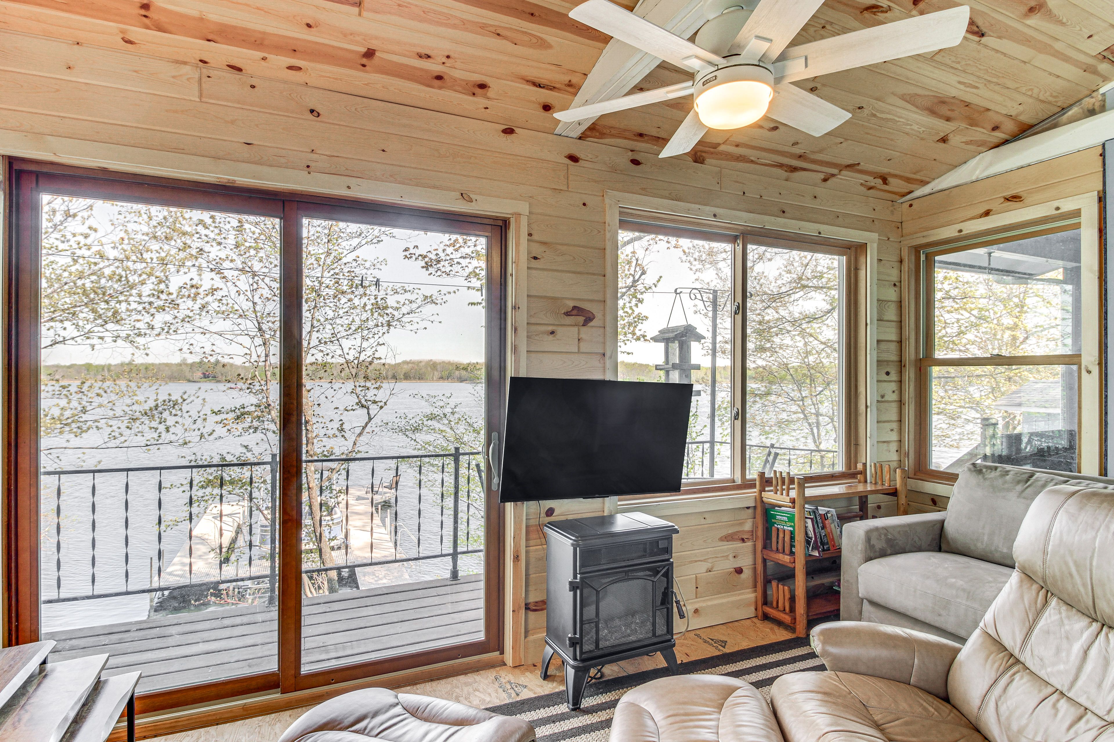 Sunroom | Twin Sleeper Sofa | 1st Floor
