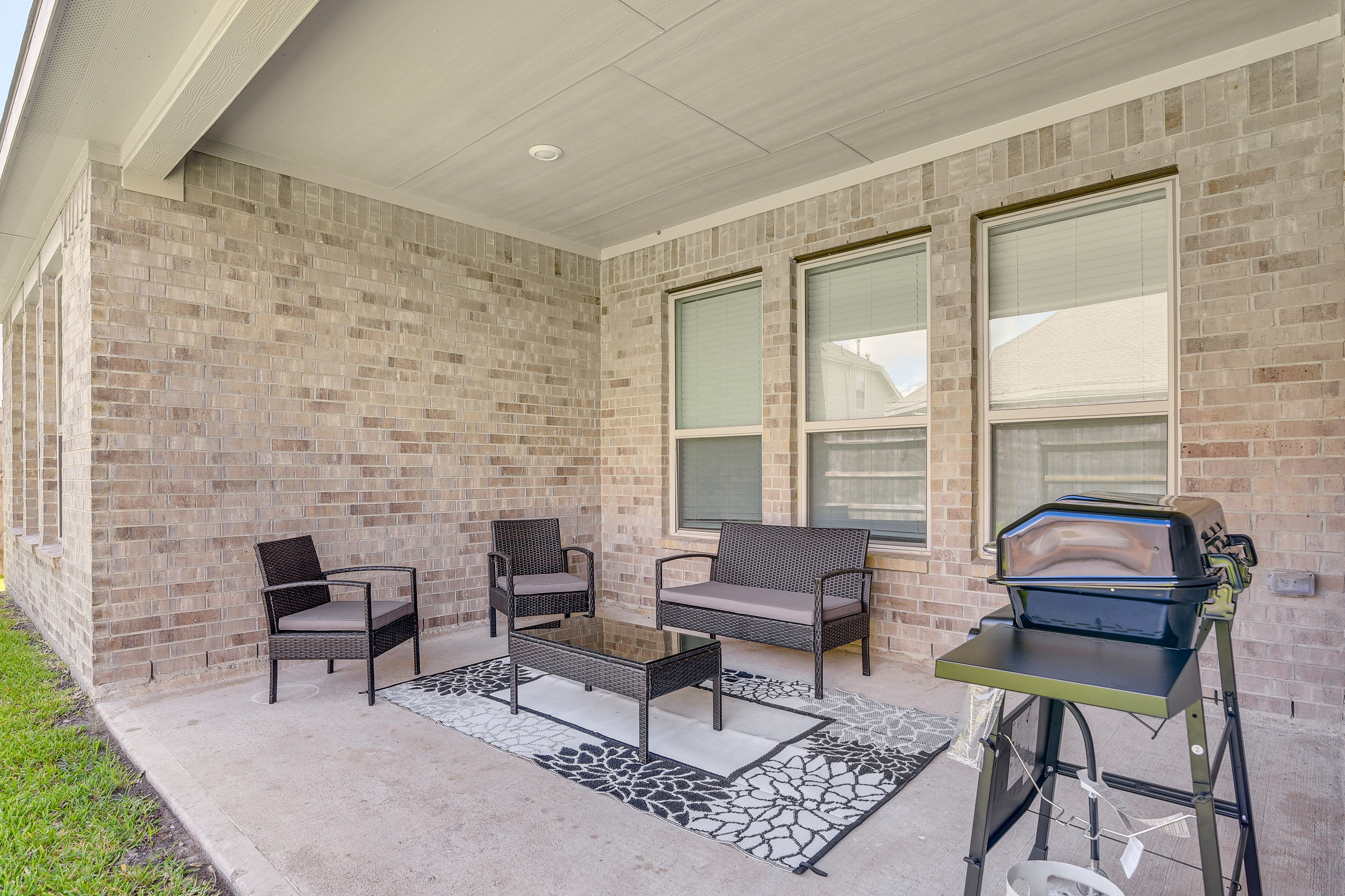 Private Patio | Shared Yard