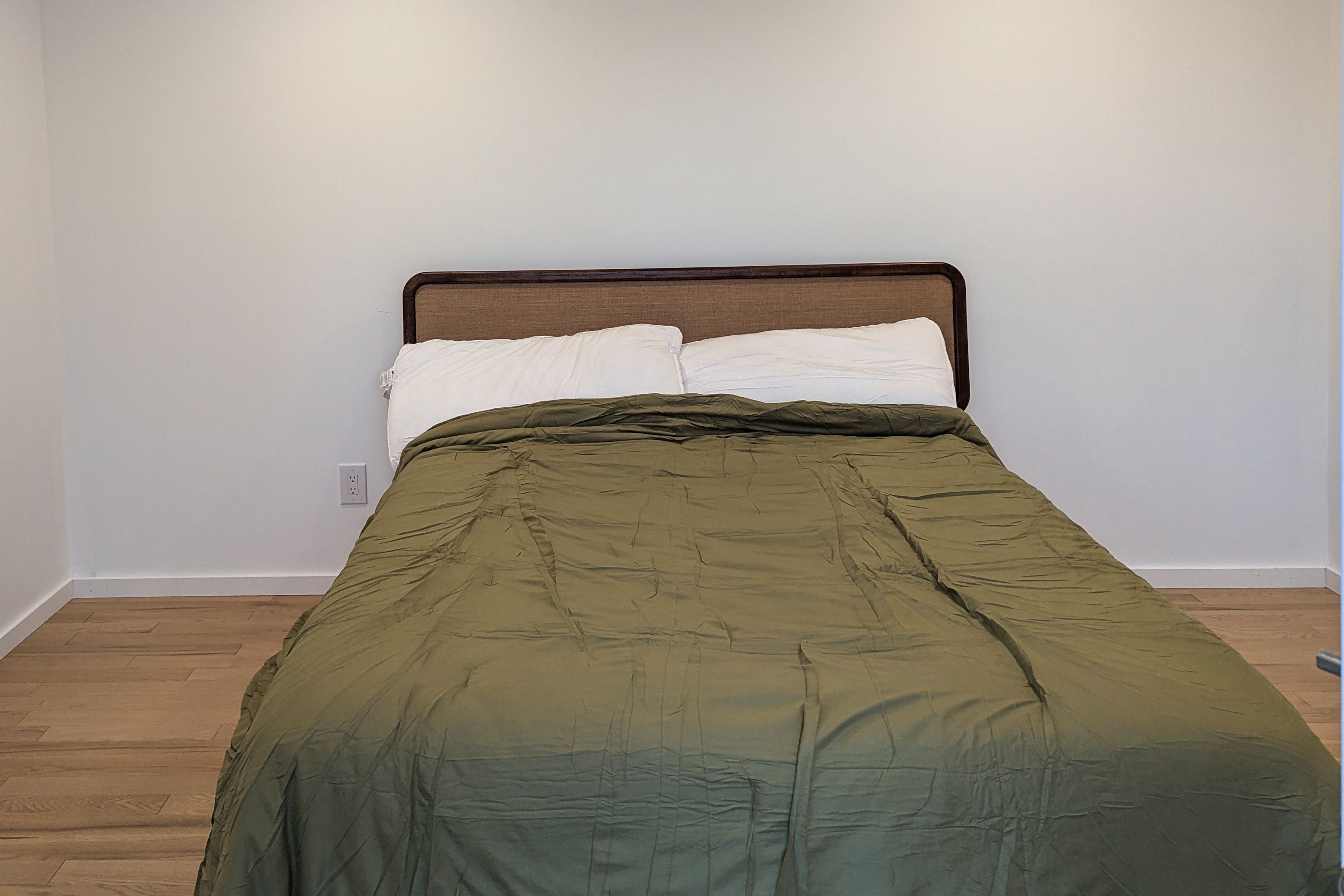 Bonus Room | Queen Bed