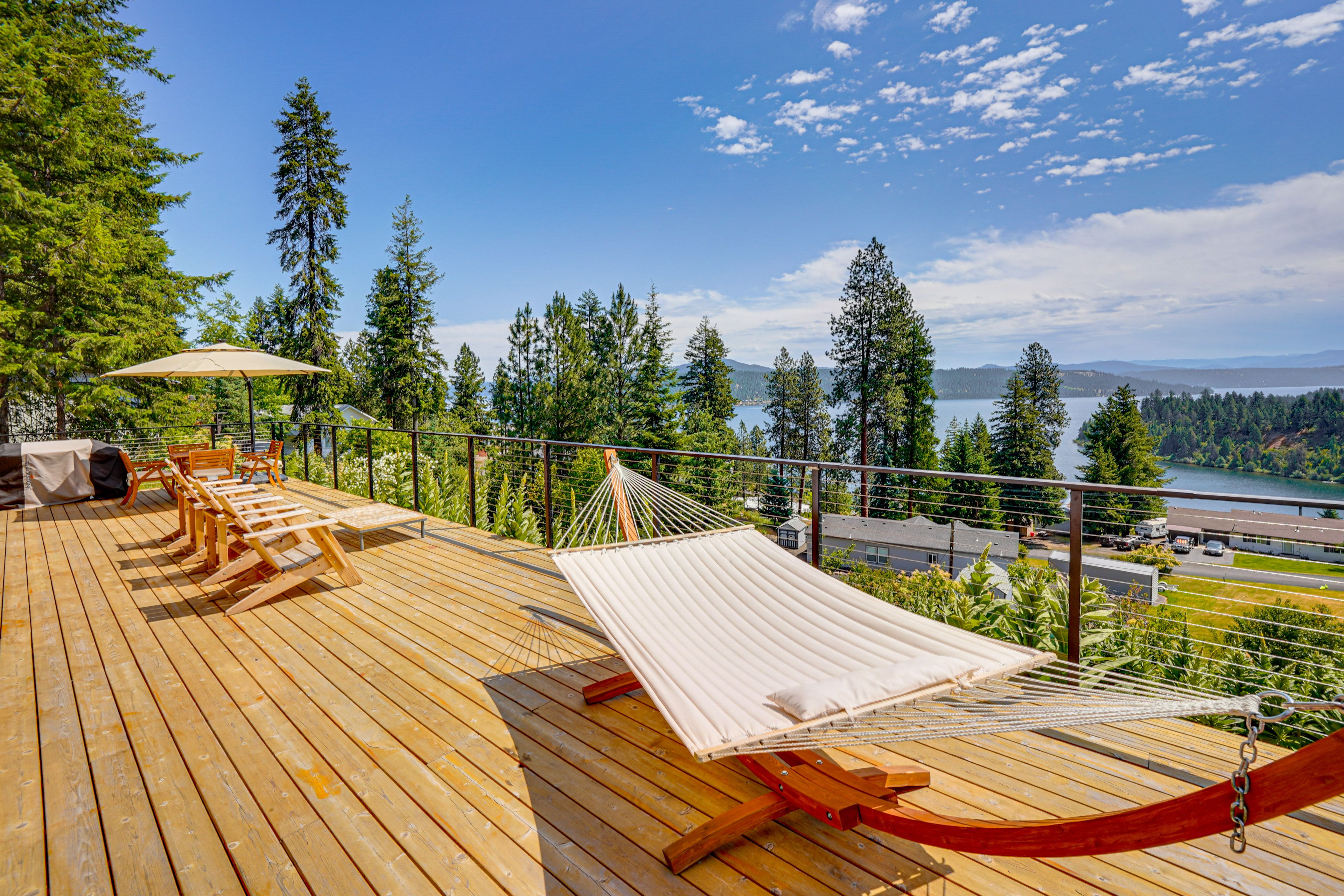 Deck | Lake Views | Grill