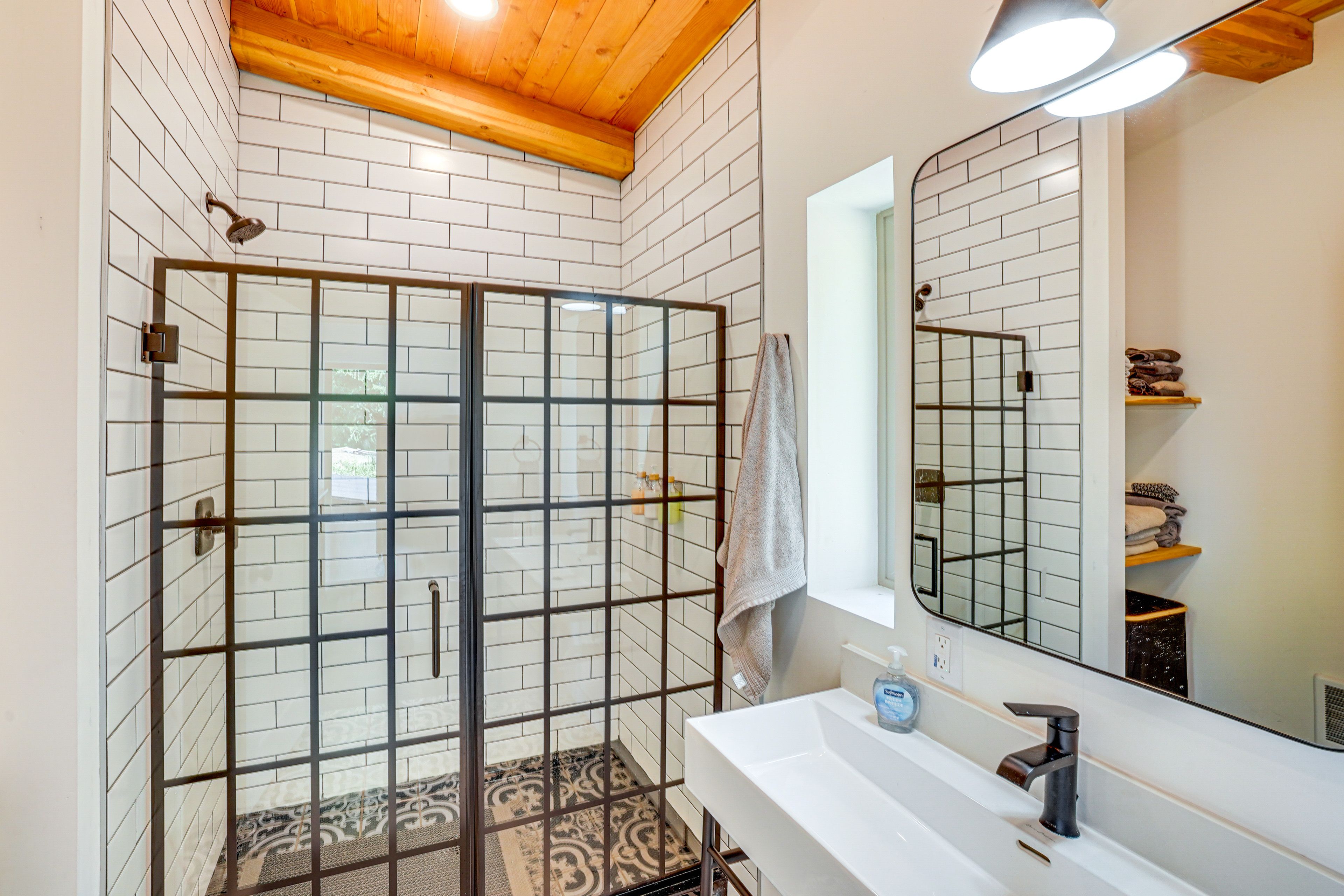 En-Suite Bathroom | Towels Provided