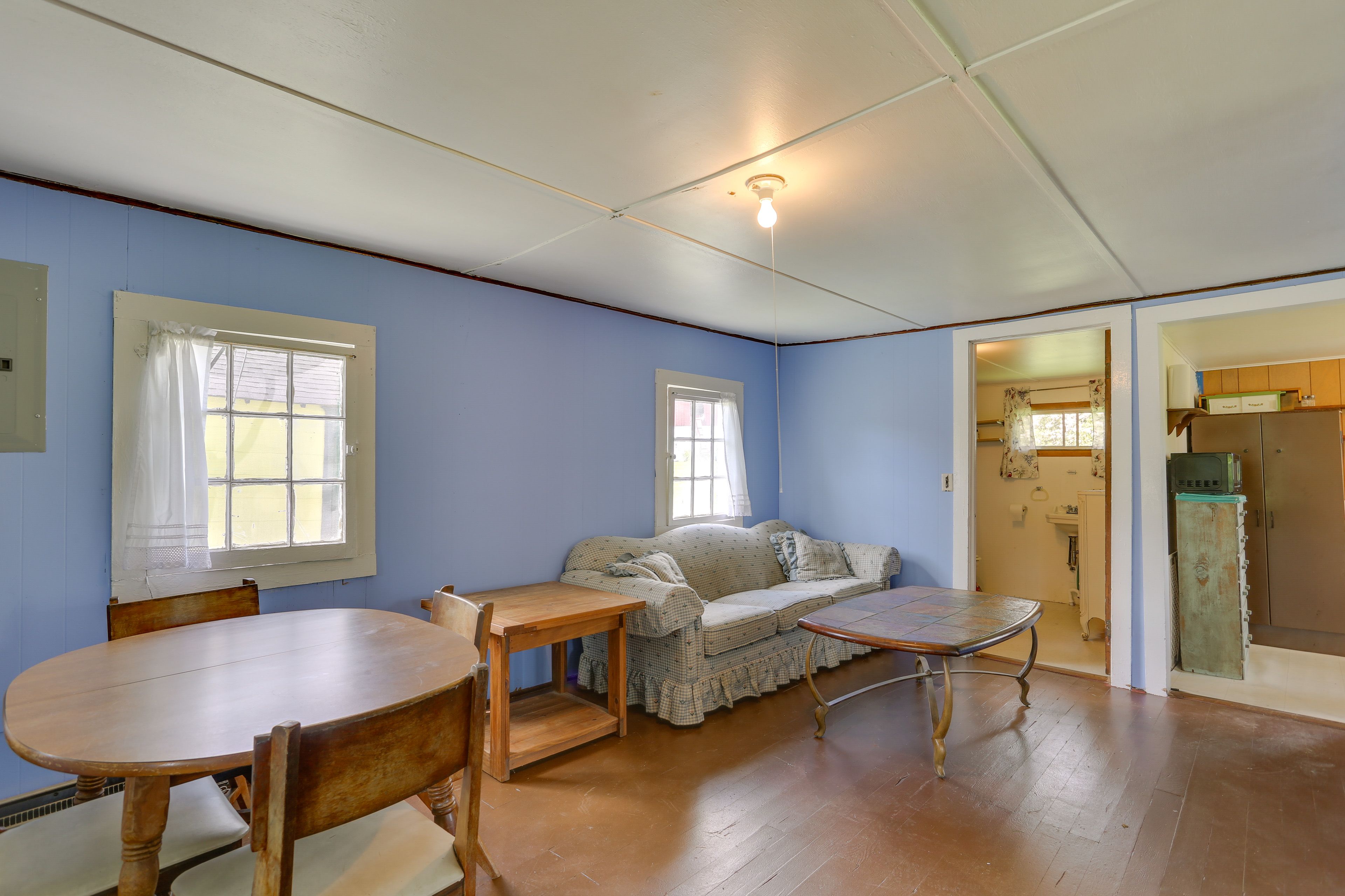 Living Room | Single-Story Cabin