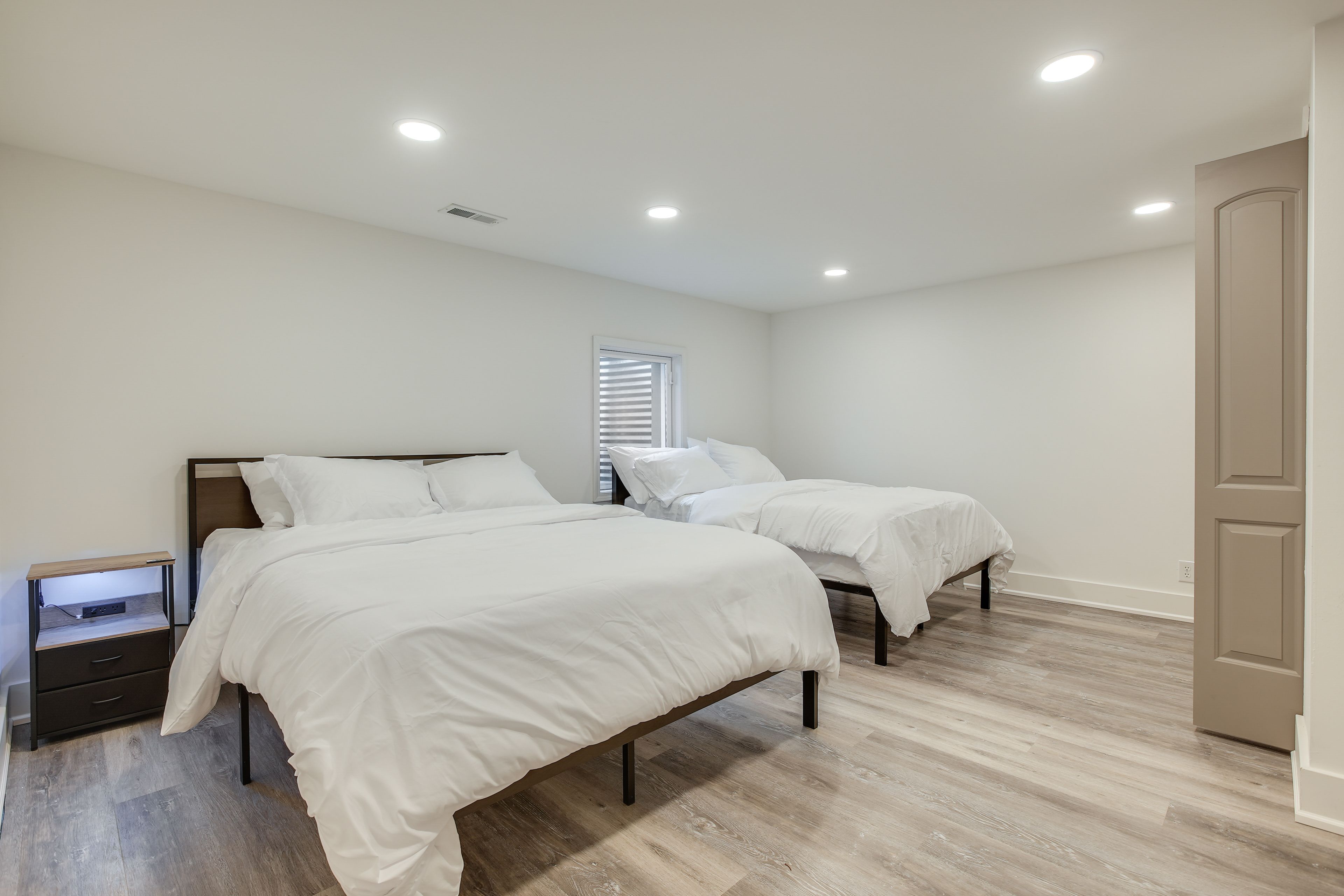 Bedroom 4 | Basement | 2 Queen Beds