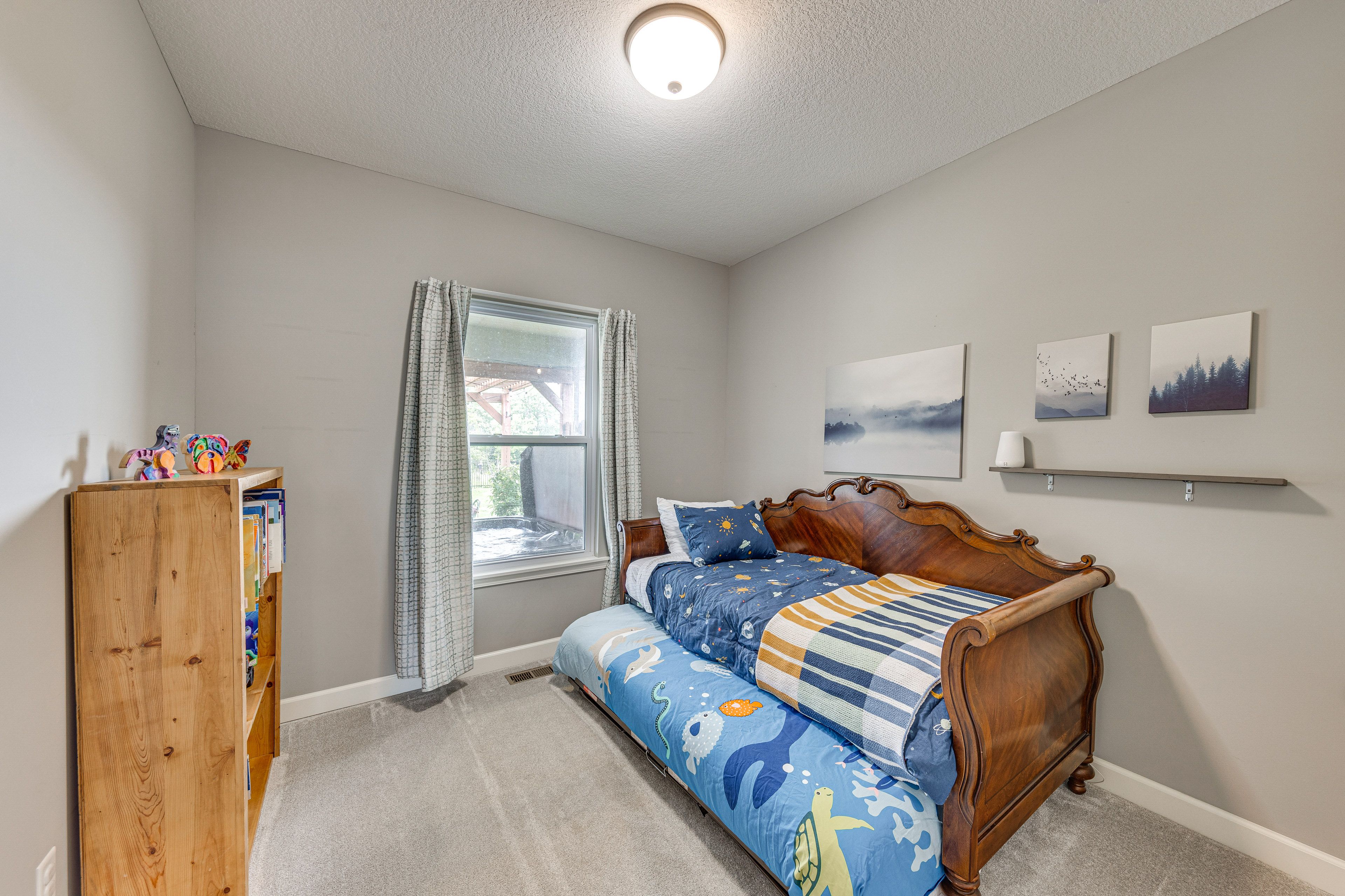 Bedroom 3 | 1st Floor | Twin Daybed w/ Twin Trundle | Books | Board Games