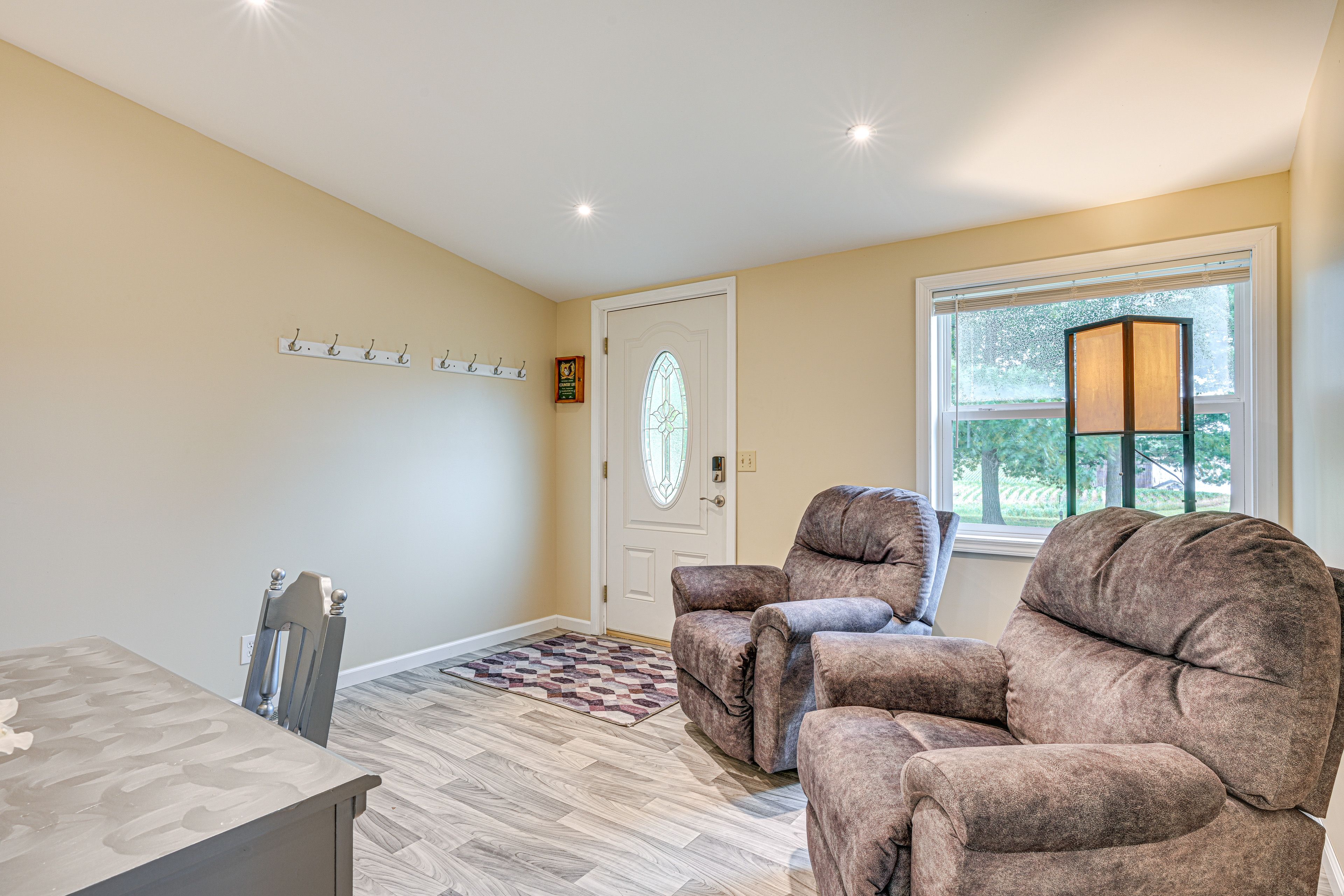 Sitting Room | Desk