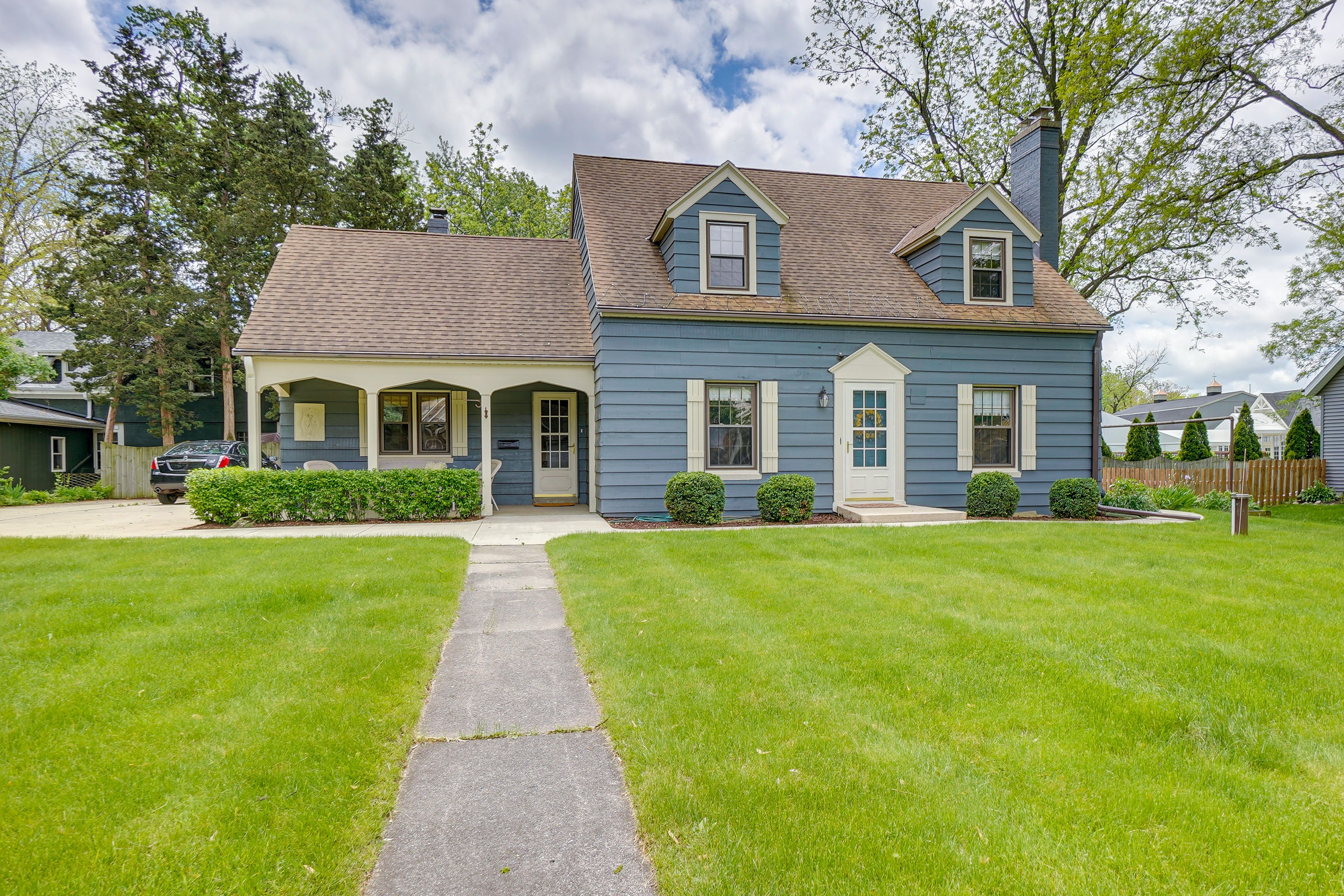 Thiensville Vacation Rental | 4BR | 2BA | Step Required | 1,800 Sq Ft