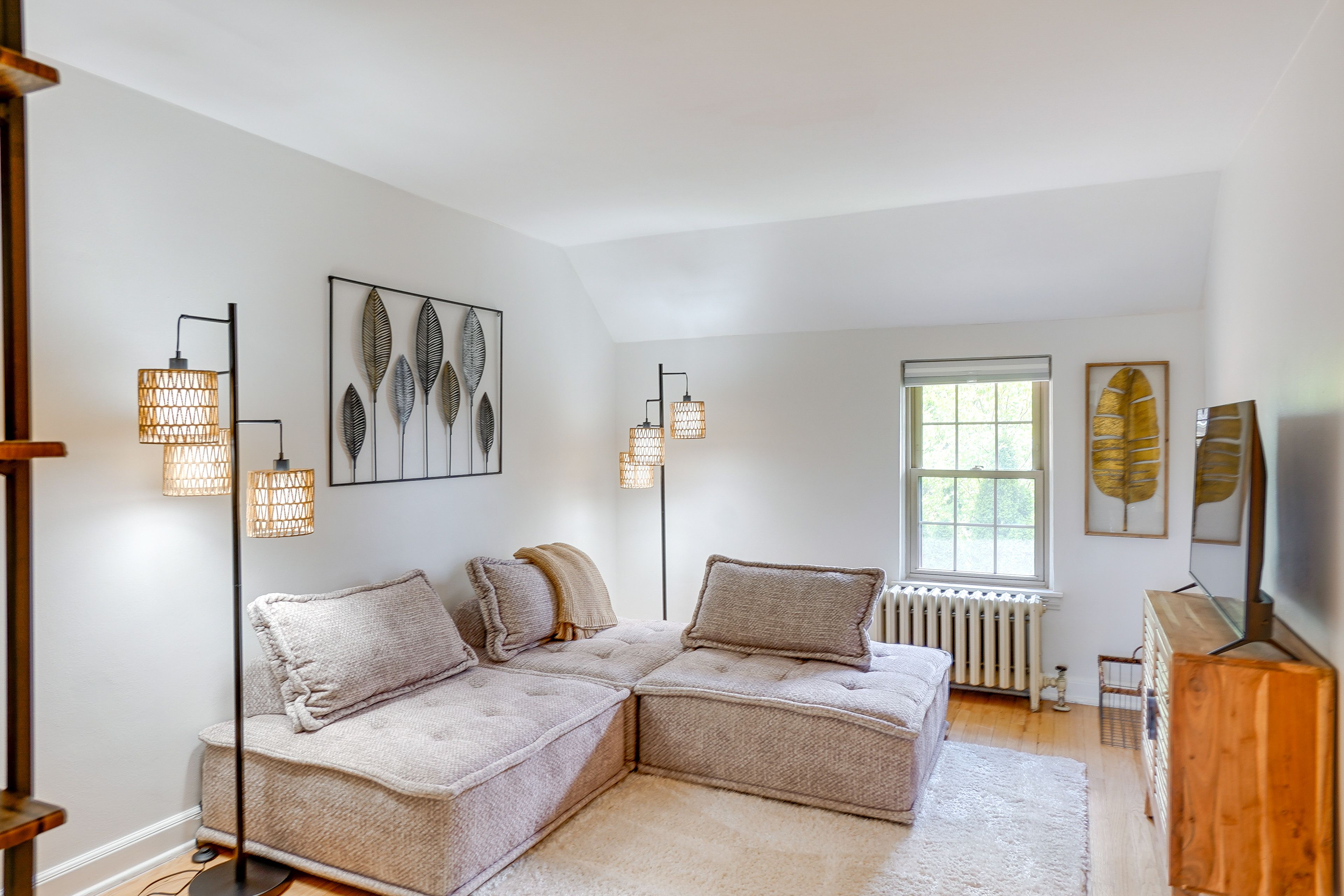 Upstairs Living Room | 2nd Floor